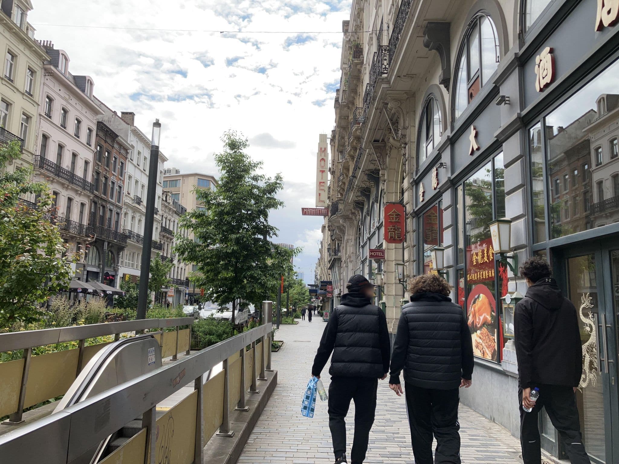 Street view near Maison du Dragon, Brussels — © southglos (CC BY-SA · Mapillary)