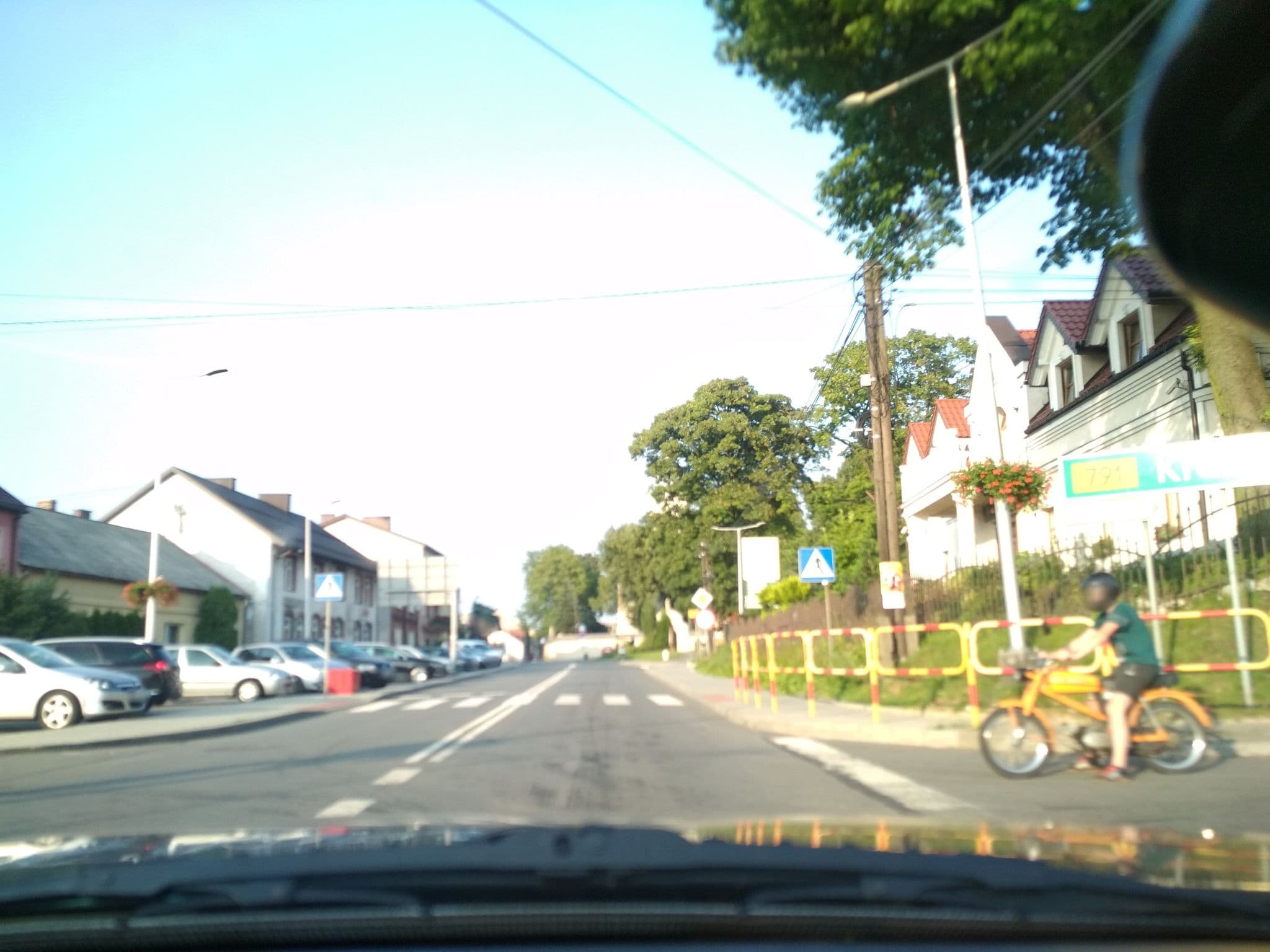 Street view near Gościniec w Ratuszu, Ogrodzieniec — © mikolaj (CC BY-SA · Mapillary)