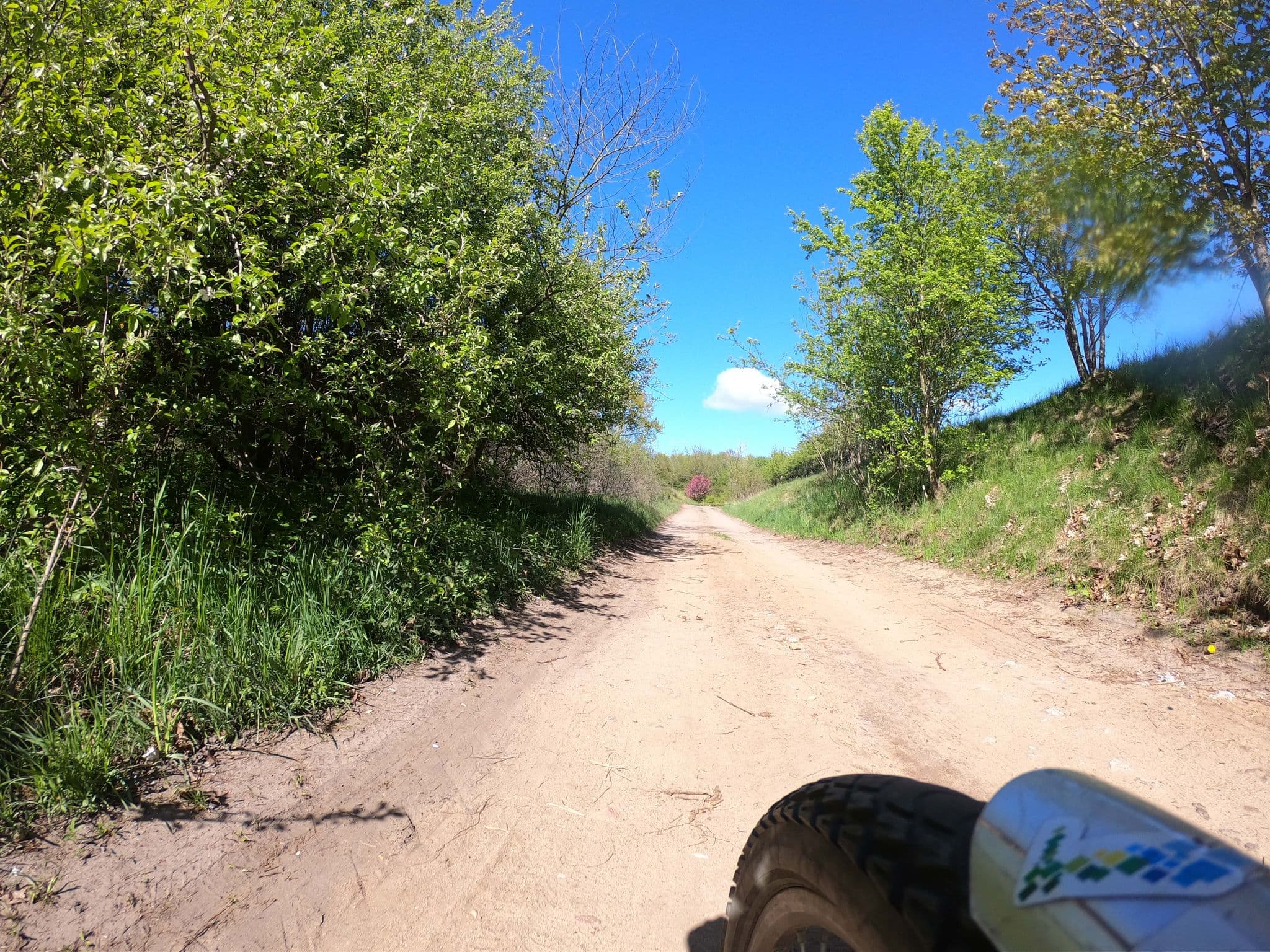 Street view near Agrodomki-OKEJ, Główczyce — © masterofnoroad (CC BY-SA · Mapillary)