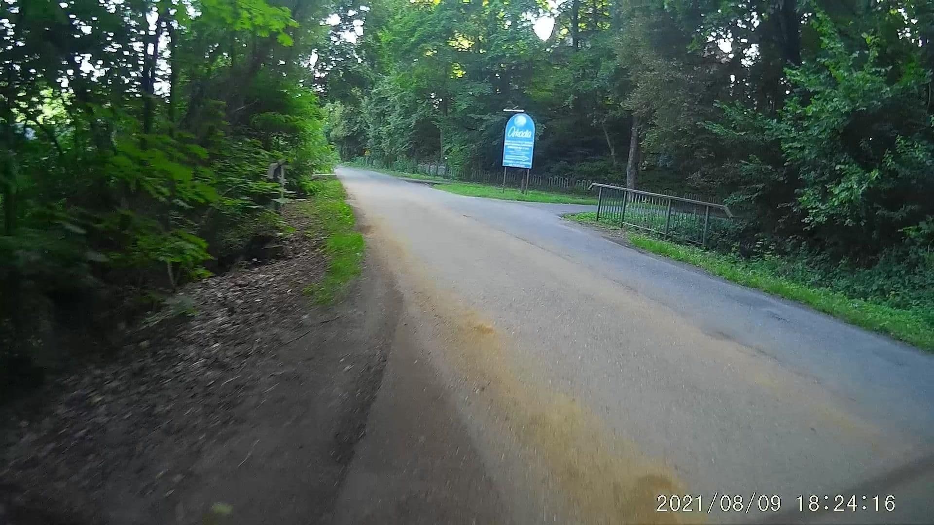 Street view near Camping Chrobrówka, Bardo — © dasza (CC BY-SA · Mapillary)