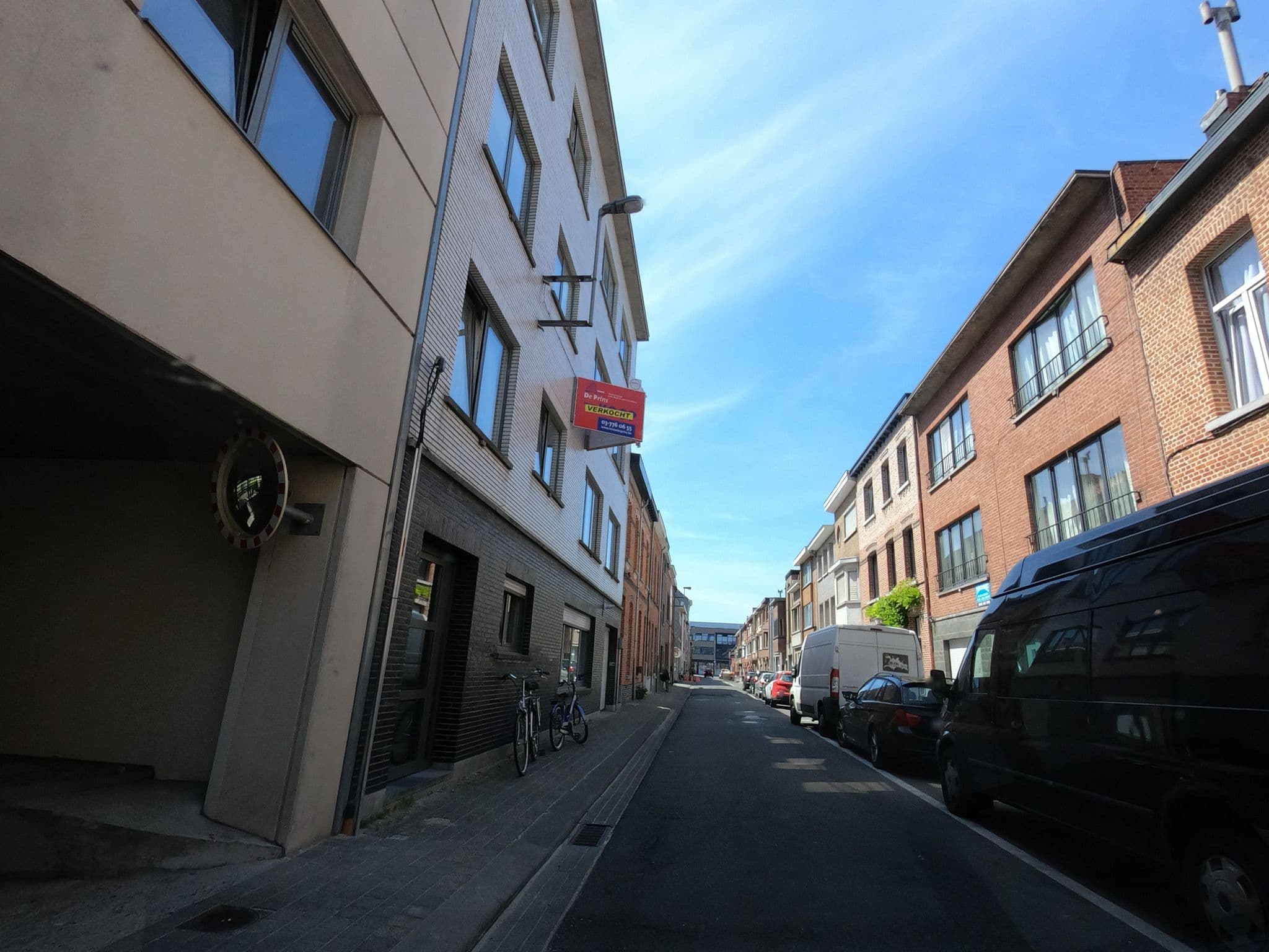 Street view near Ibis, Sint-Niklaas — © filipc (CC BY-SA · Mapillary)