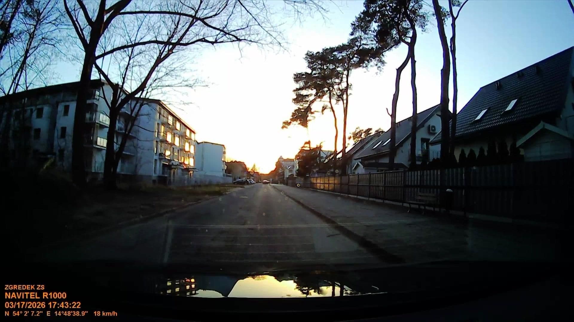 Street view near Domki Polarne, Dziwnów — © d3mol3k (CC BY-SA · Mapillary)