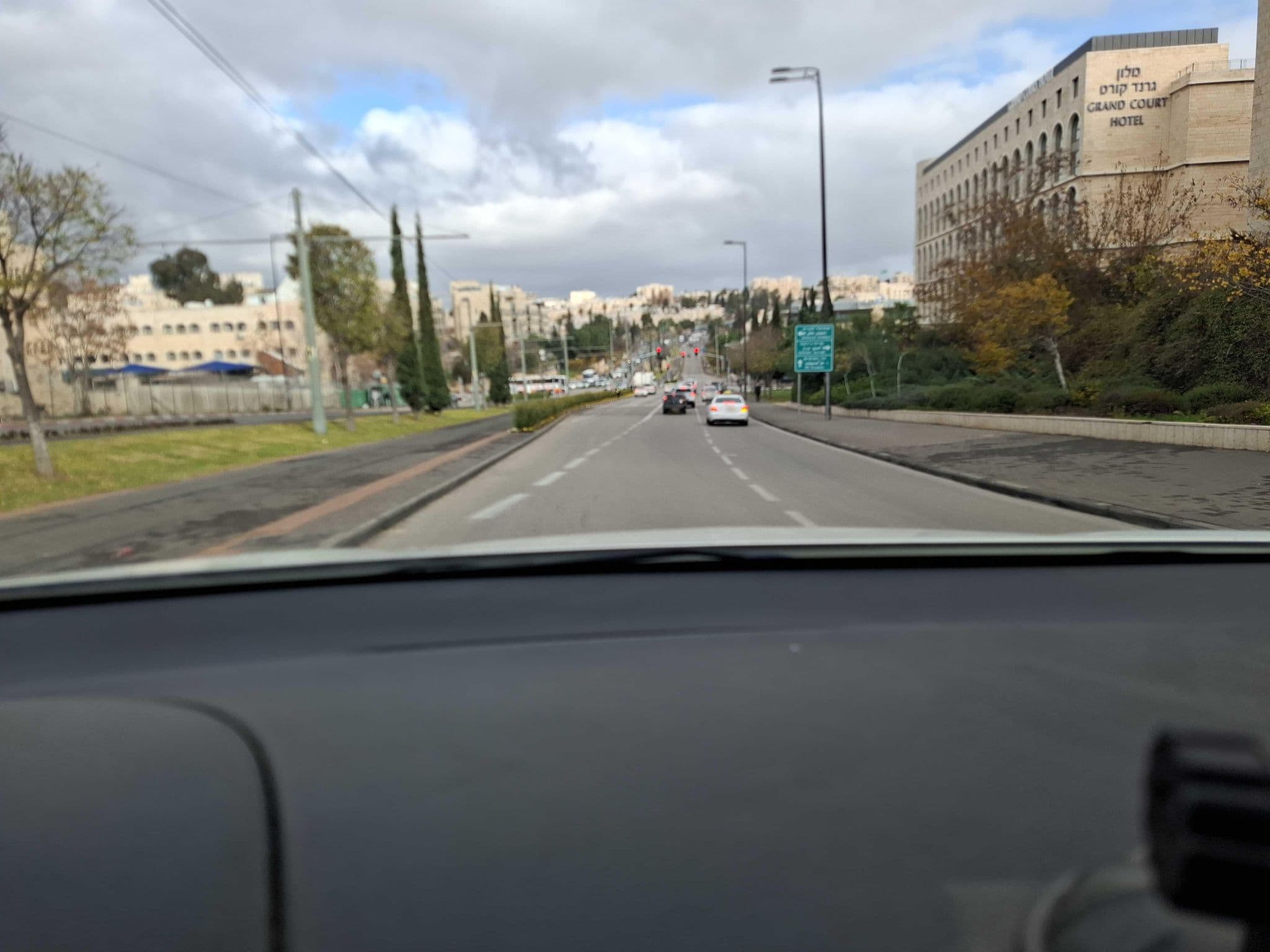 Street view near Leonardo Jerusalem, East Jerusalem — © urim (CC BY-SA · Mapillary)