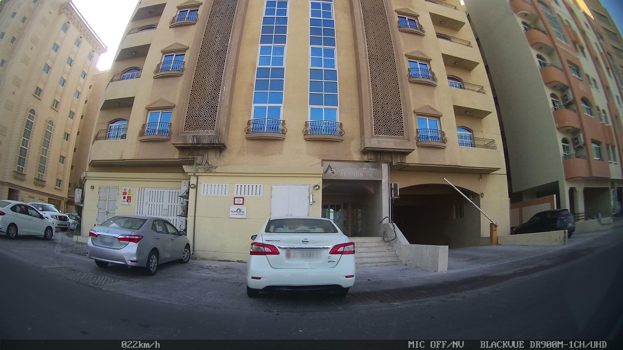 Street view near Capital One Building, As Sadd — © kaart_2 (CC BY-SA · Mapillary)
