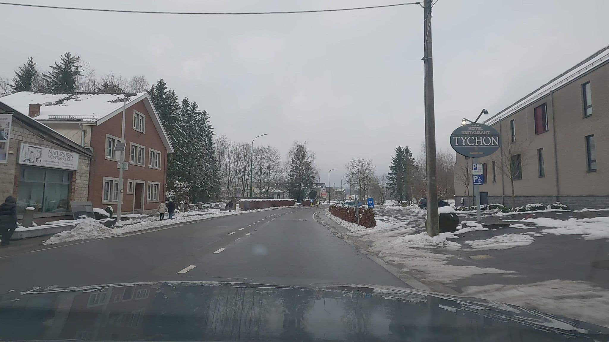 Street view near Hotel Tychon, Eynatten — © vinisa (CC BY-SA · Mapillary)