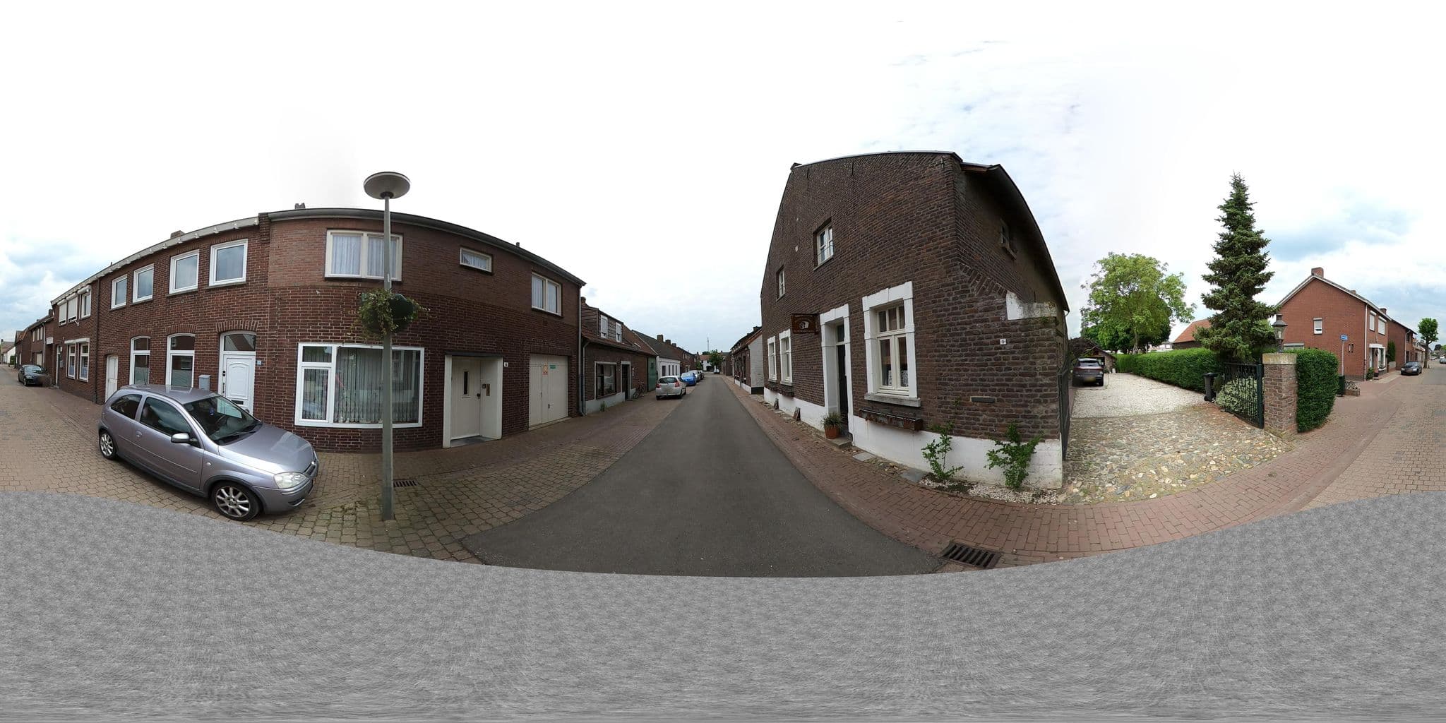 Street view near Schuikerschuur, Kessenich — © Eebie (CC BY-SA · Mapillary)