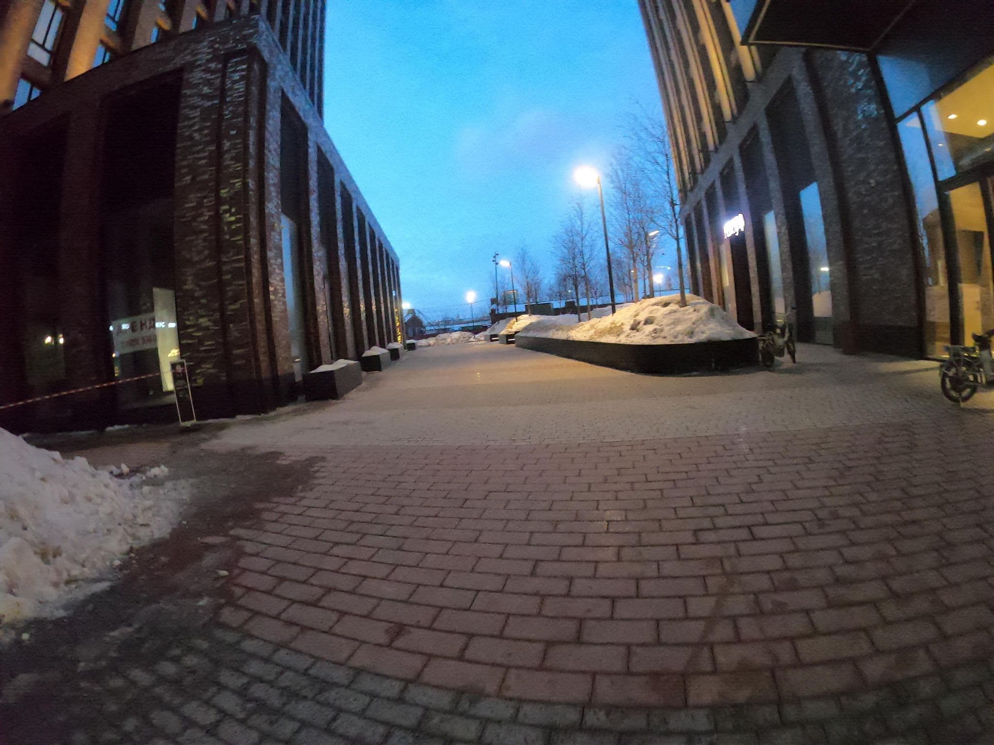 Street view near Knokey Пресня Сити, Presnenskiy — © trolleway (CC BY-SA · Mapillary)