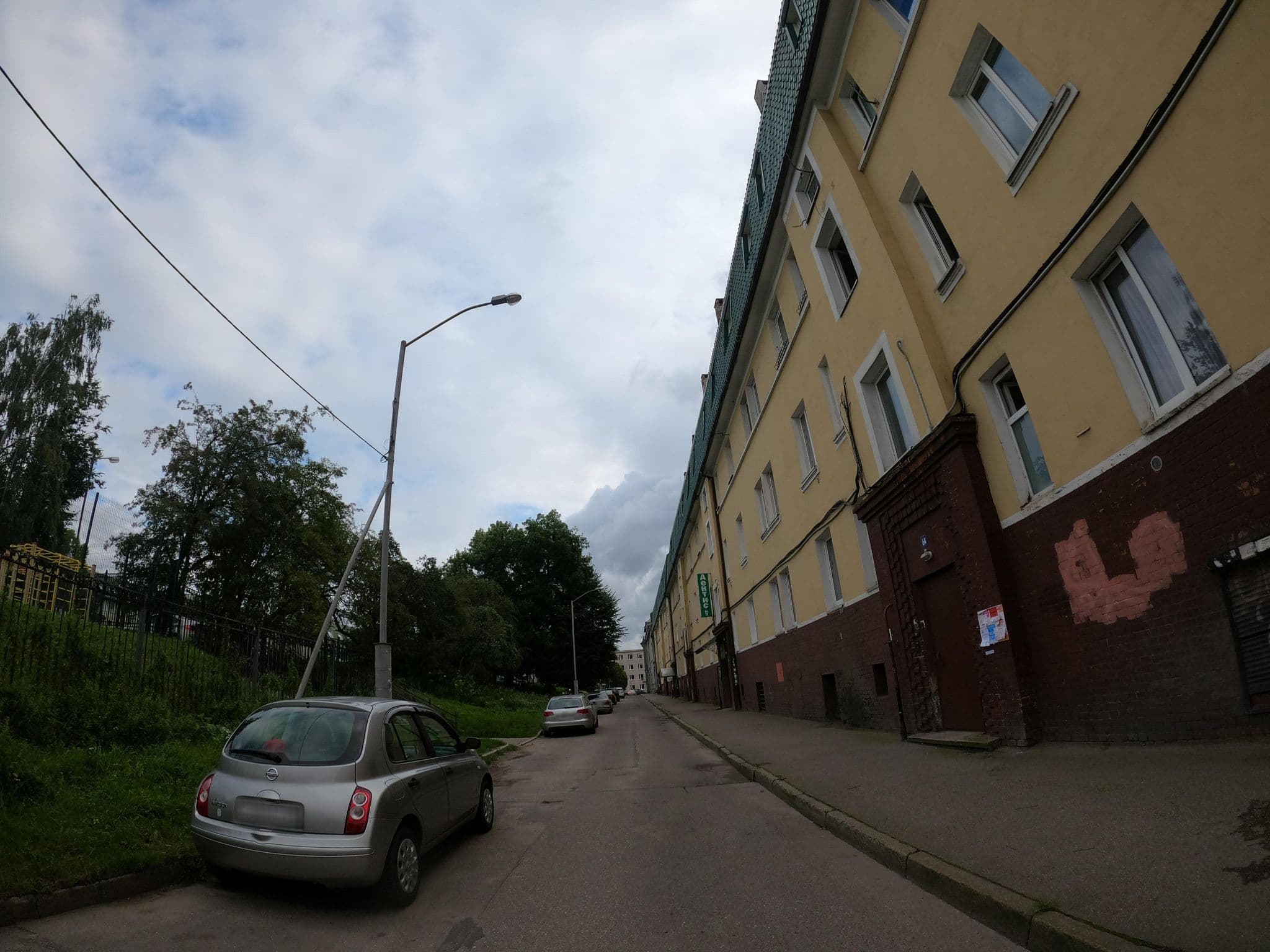 Street view near Женские Апартаменты “Green Apple”, Kaliningrad — © trolleway (CC BY-SA · Mapillary)