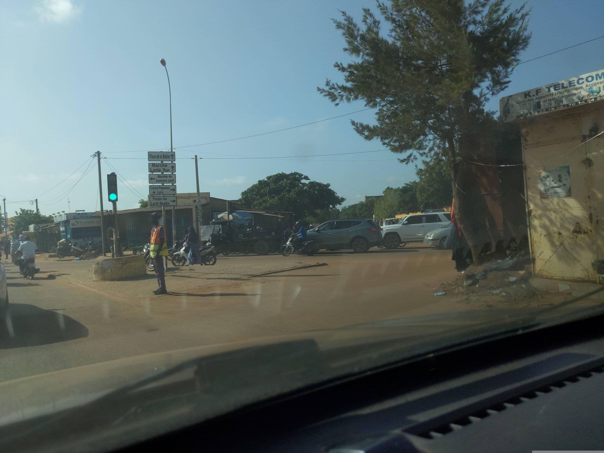Street view near Hôtel Yamba, Ouagadougou