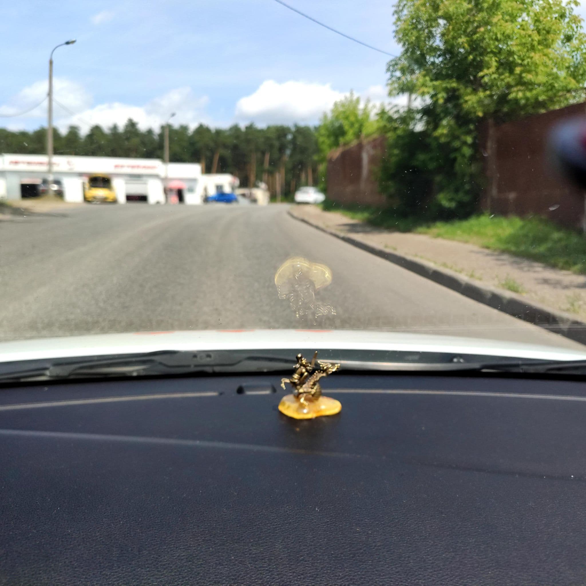 Street view near Мотоотель 16, Staroye Arakchino — © phoneuploader (CC BY-SA · Mapillary)