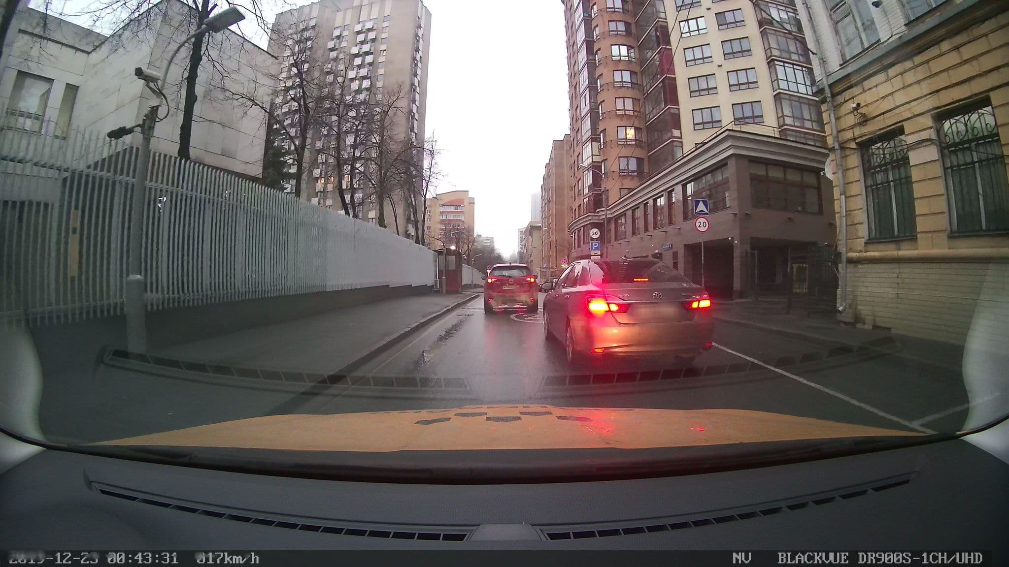 Street view near O-block, Presnenskiy — © city_admin (CC BY-SA · Mapillary)