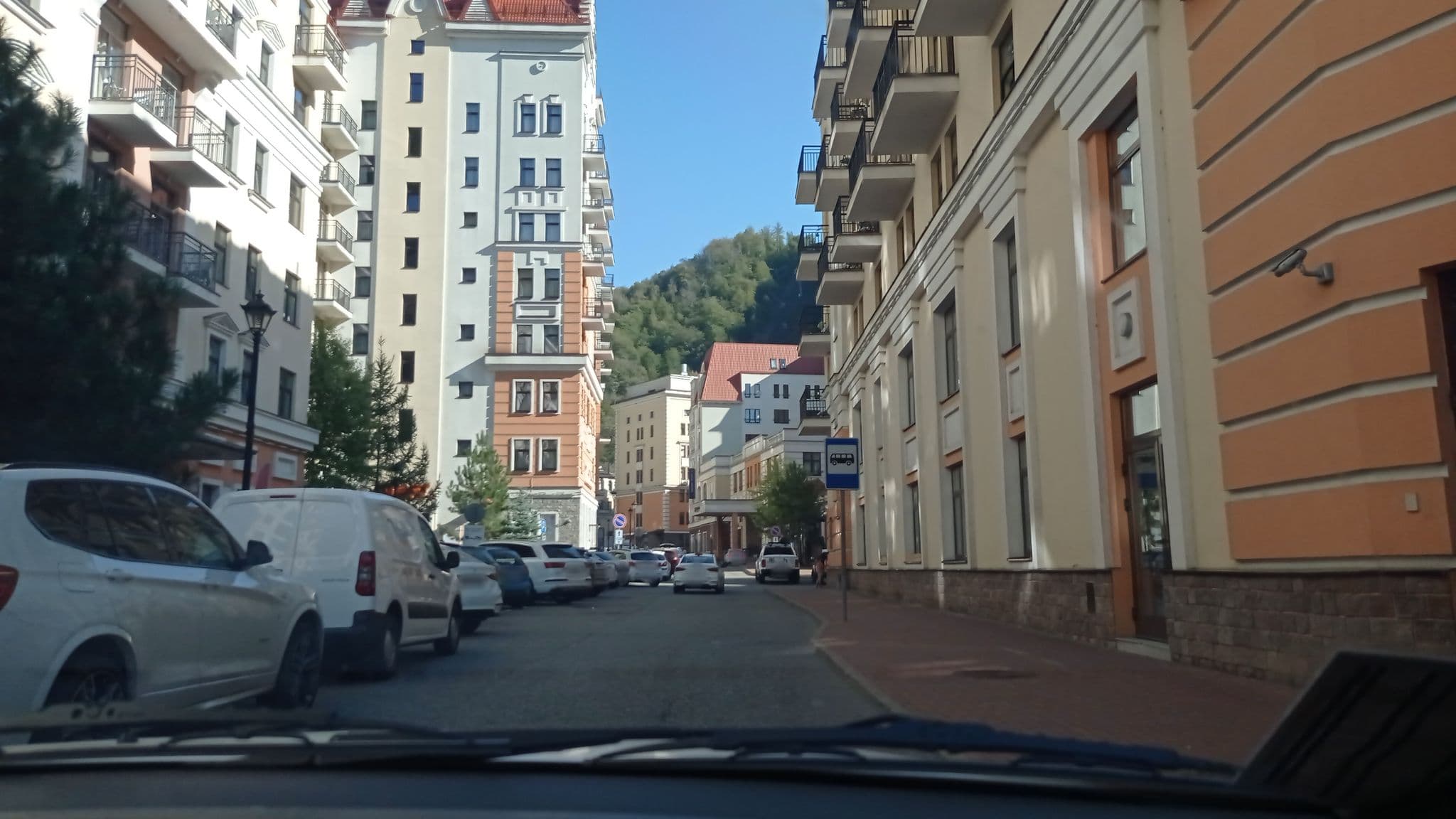 Street view near Tulip Inn, Vysokoye — © petunder (CC BY-SA · Mapillary)