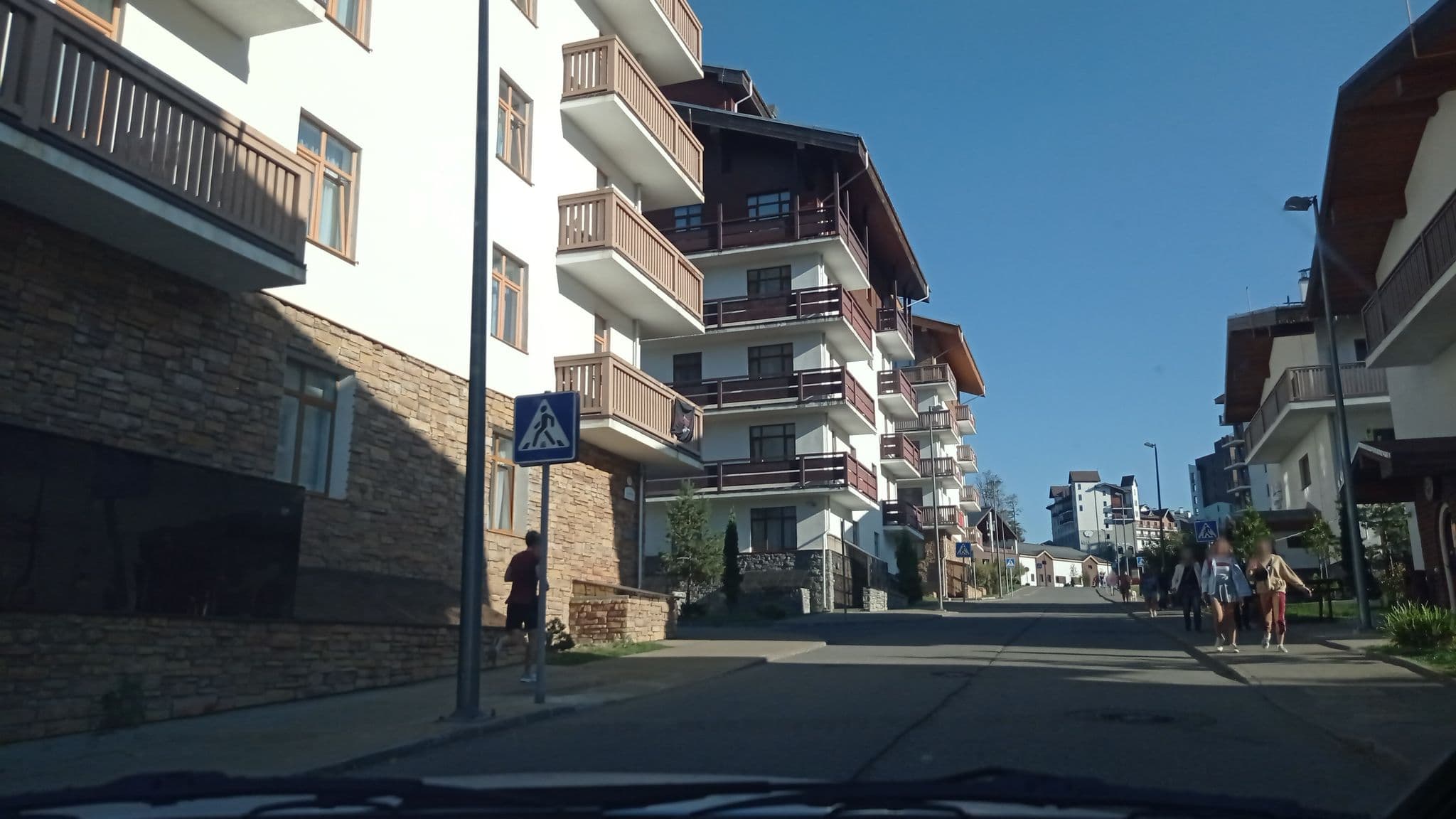 Street view near Rosa Village Family Hotel, Vysokoye — © petunder (CC BY-SA · Mapillary)