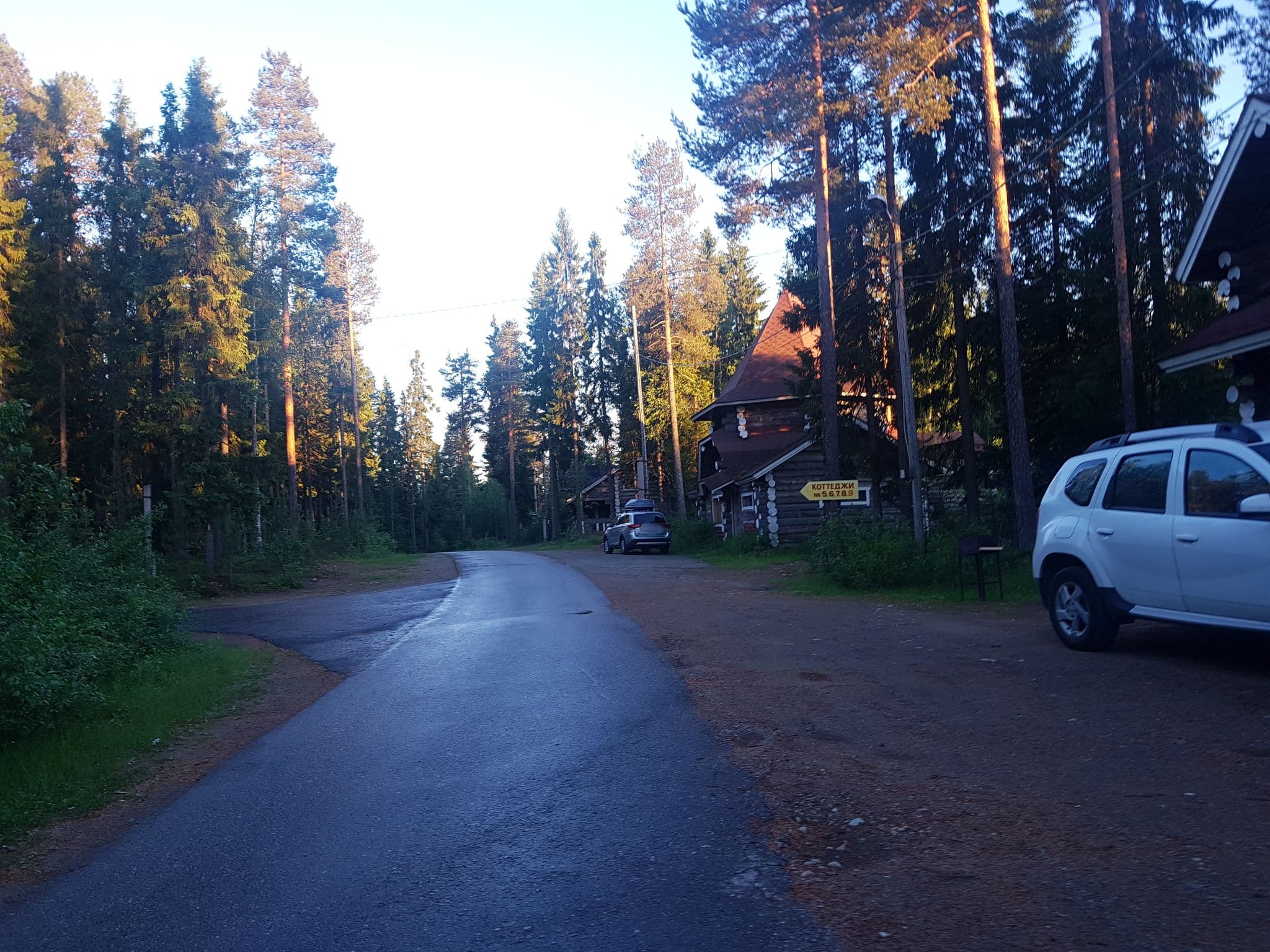 Street view near 12, Kostomuksha — © houtari (CC BY-SA · Mapillary)