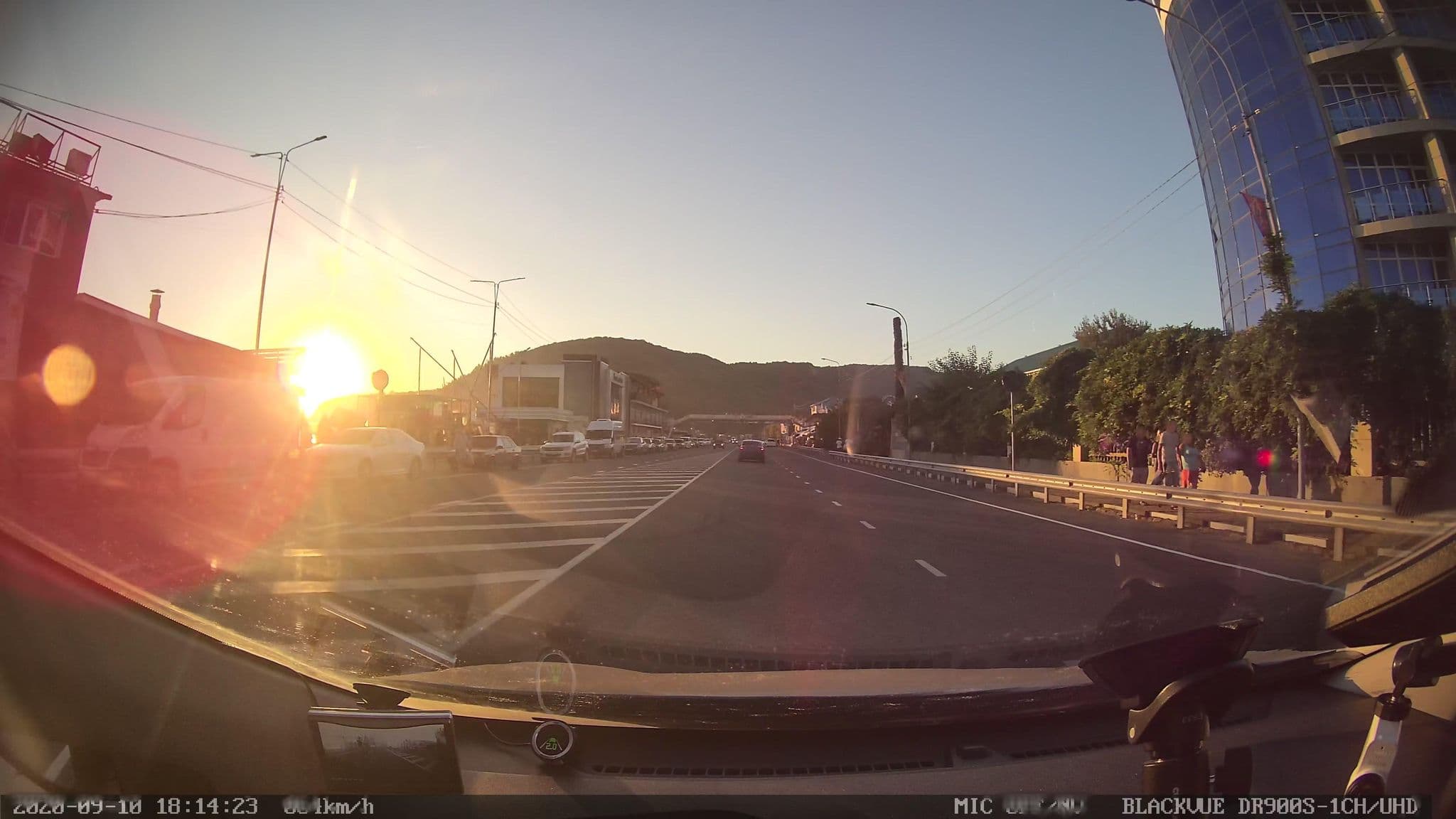 Street view near Crystal Deluxe Hotel, Dzhubga — © petunder (CC BY-SA · Mapillary)