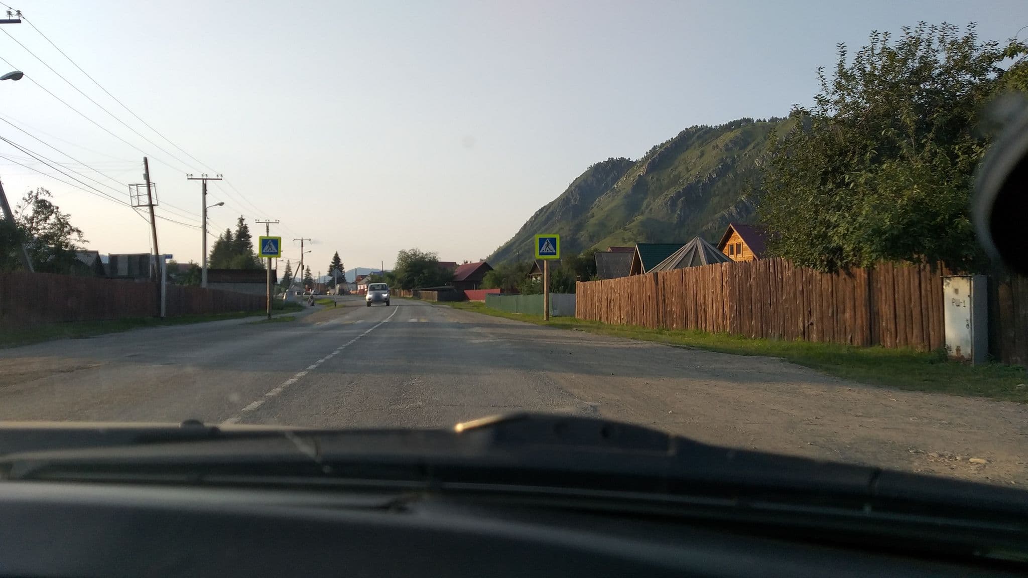 Street view near Исток 04, Chemal — © skorov (CC BY-SA · Mapillary)