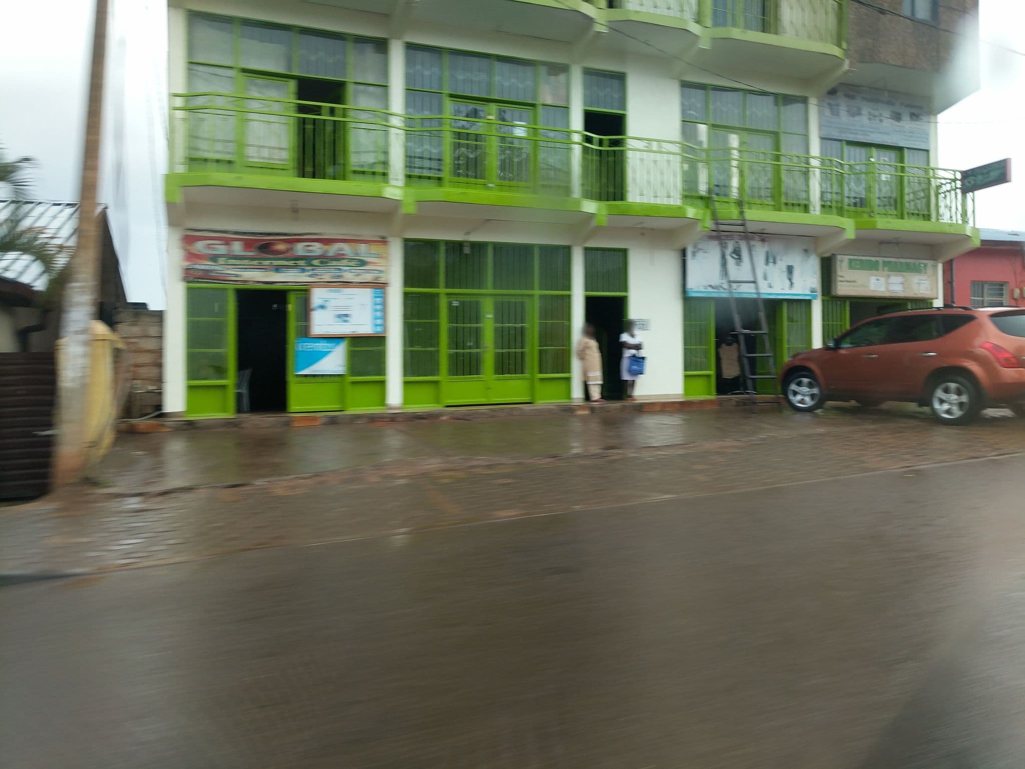 Street view near La Vedette, Kigali