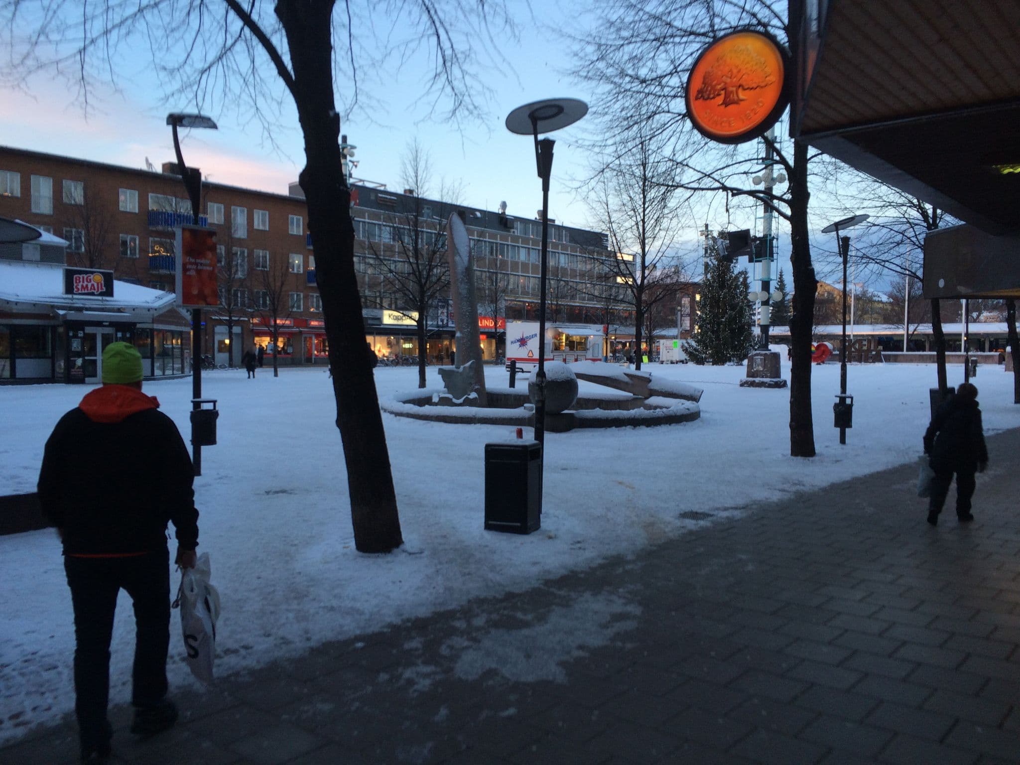 Street view near Malmia Hotel, Skellefteå — © jprieur (CC BY-SA · Mapillary)