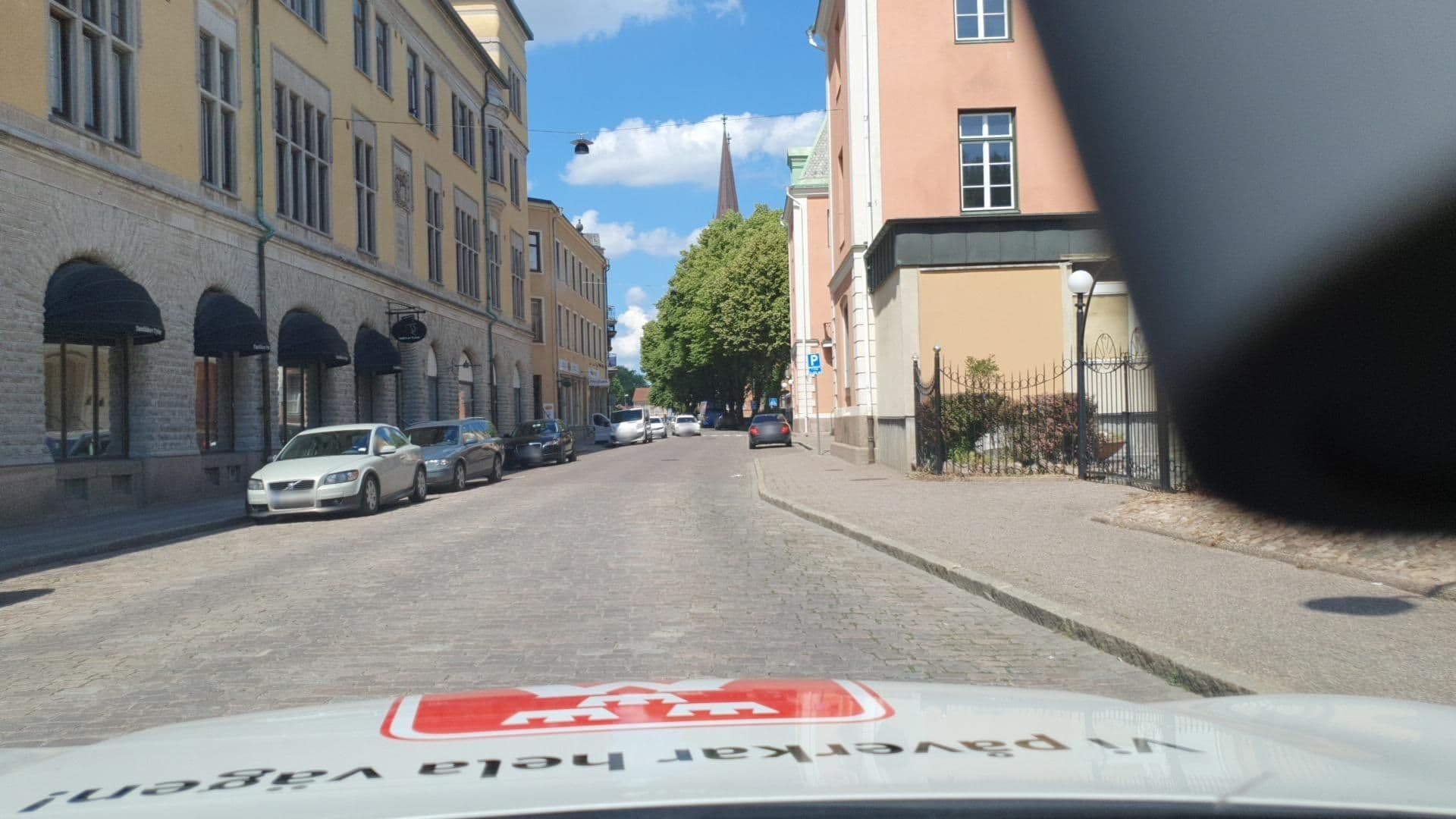Street view near Skara Stadshotell, Skara — © roadroid (CC BY-SA · Mapillary)