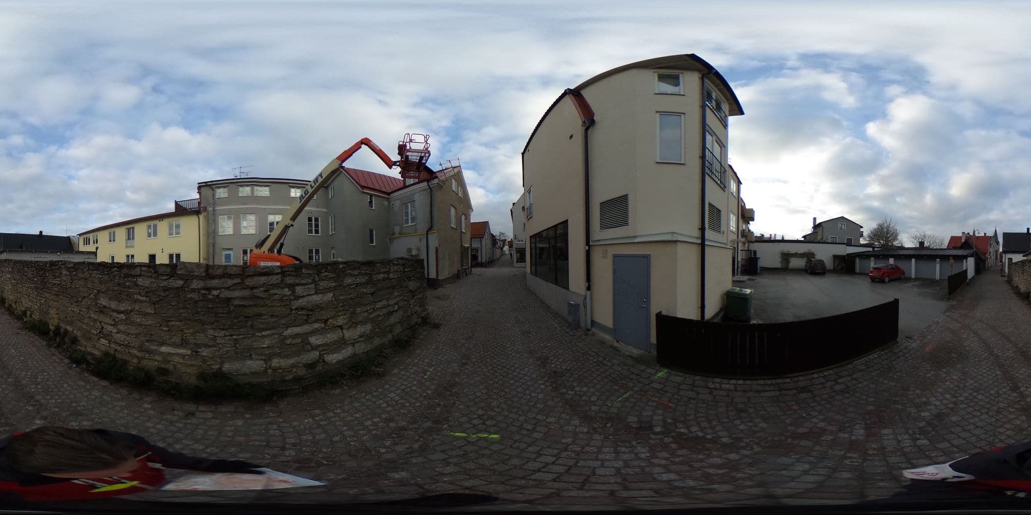 Street view near Jernvägshostel, Visby — © ainali (CC BY-SA · Mapillary)
