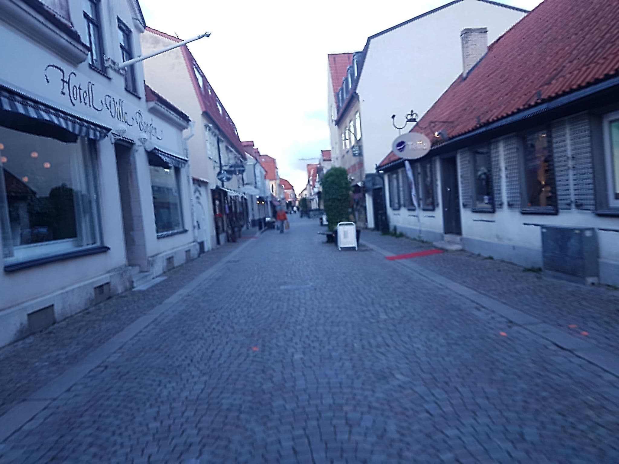 Street view near Hotell Villa Borgen, Visby — © ainali (CC BY-SA · Mapillary)