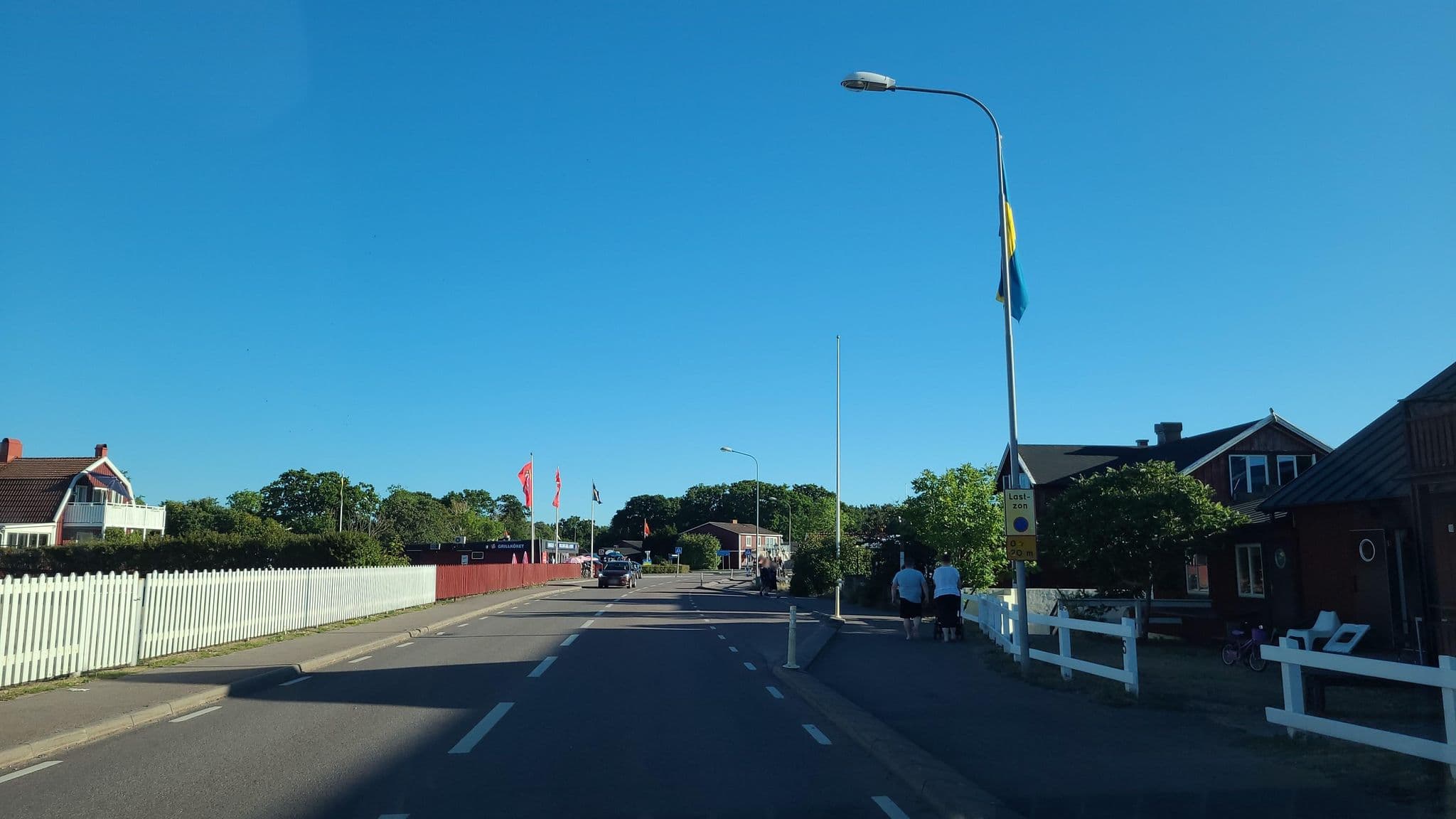 Street view near Byxelkroks Marina, Gunnebo — © jopparn (CC BY-SA · Mapillary)