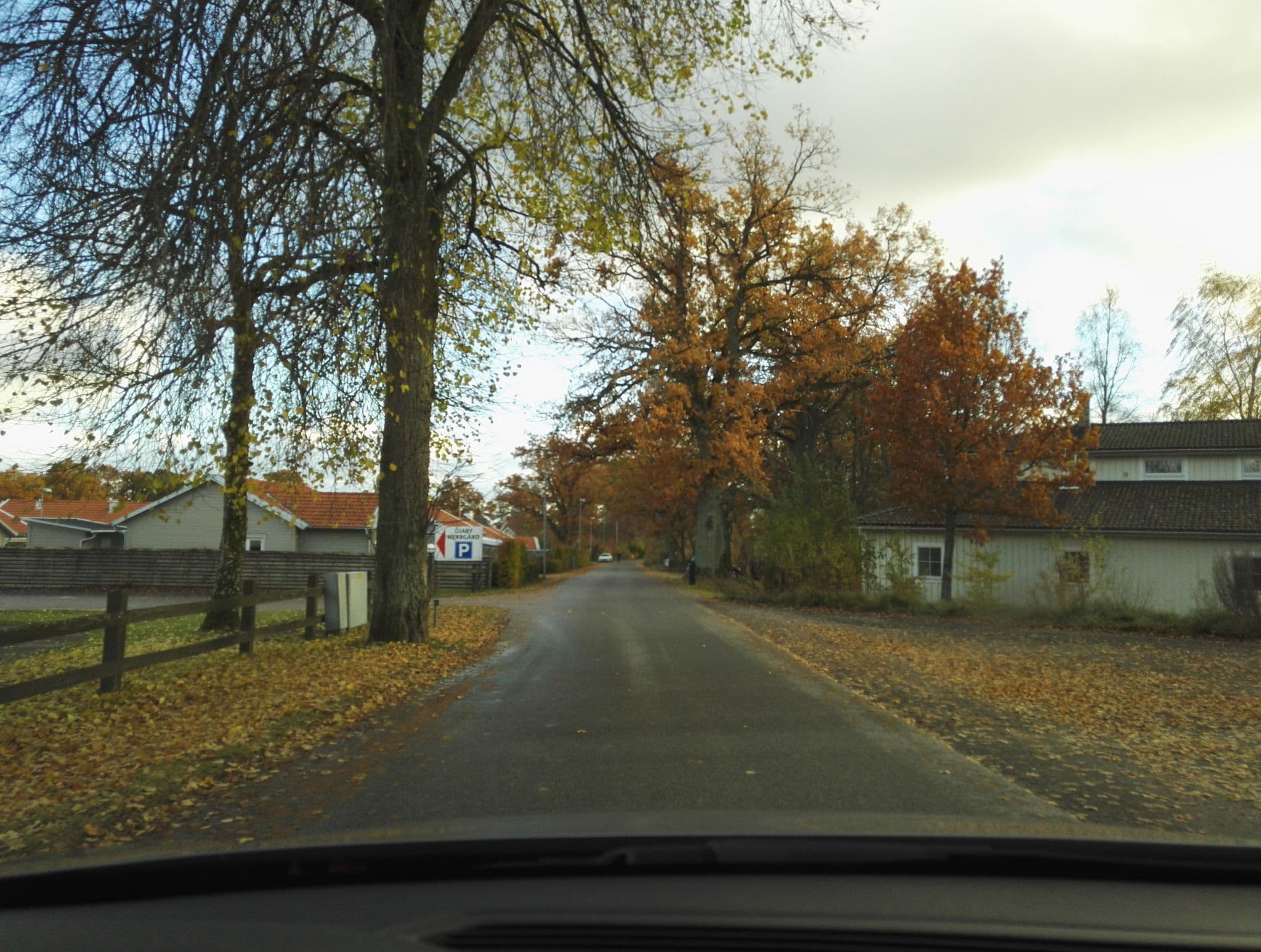 Street view near Öjaby Herrgård, Växjö — © krm (CC BY-SA · Mapillary)