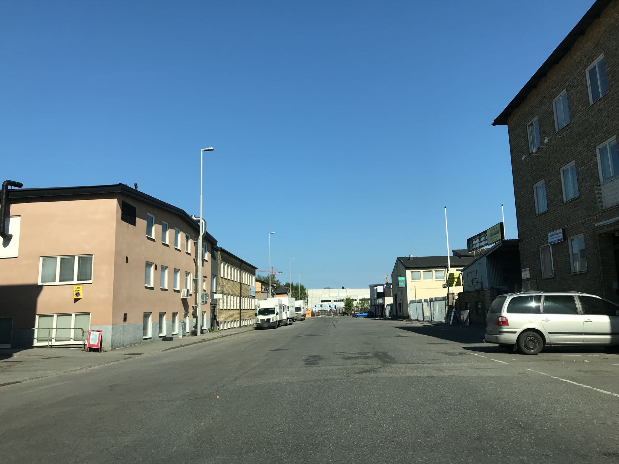 Street view near Hotel Metro Stockholm AB, Årsta — © andreas_p (CC BY-SA · Mapillary)