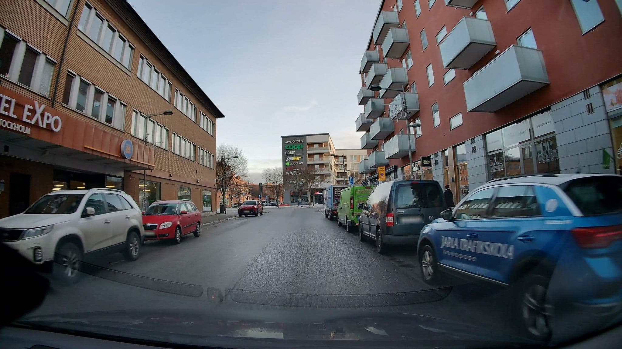 Street view near Hotel Expo, Årsta — © bruno360 (CC BY-SA · Mapillary)