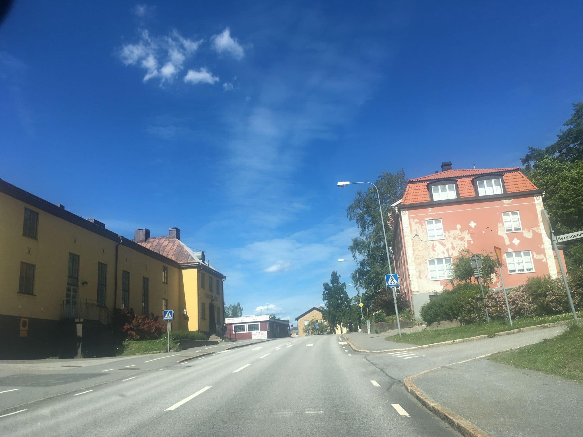 Street view near Hotell Viken, Valdemarsvik — © sandrauddback (CC BY-SA · Mapillary)