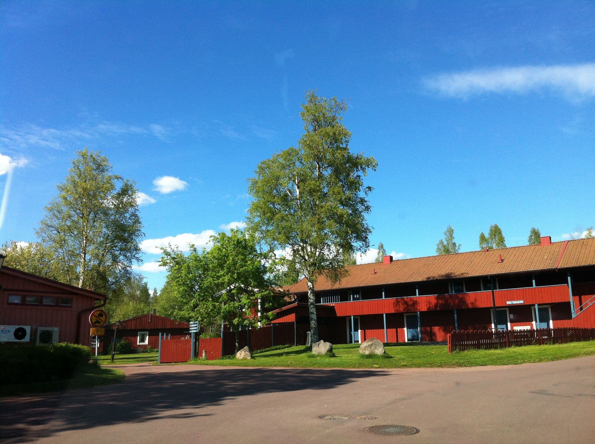 Street view near Rättviks Stiftsgård, Rättvik — © ugz (CC BY-SA · Mapillary)