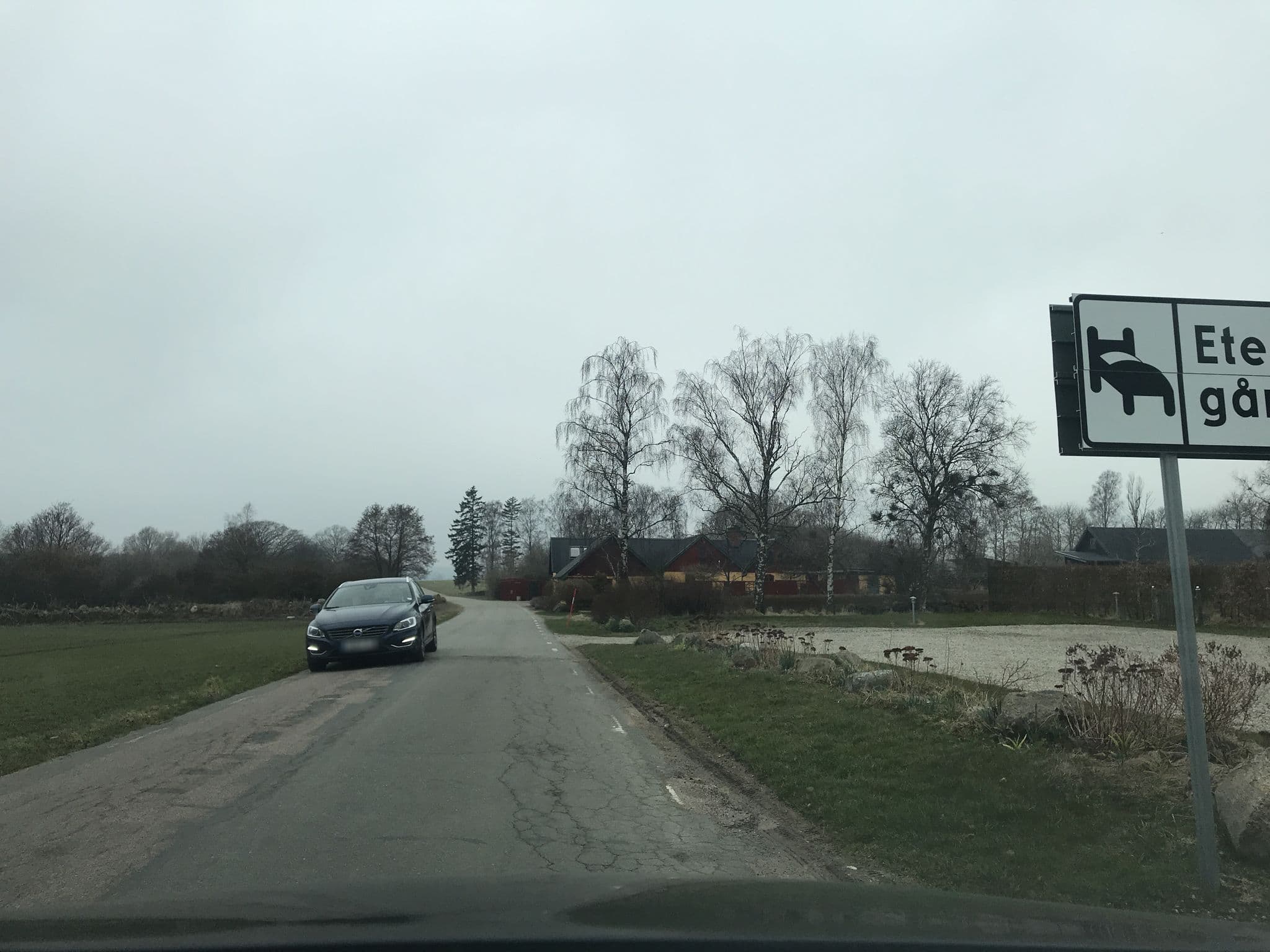 Street view near Eternellgården, Simrishamn — © jorchr (CC BY-SA · Mapillary)