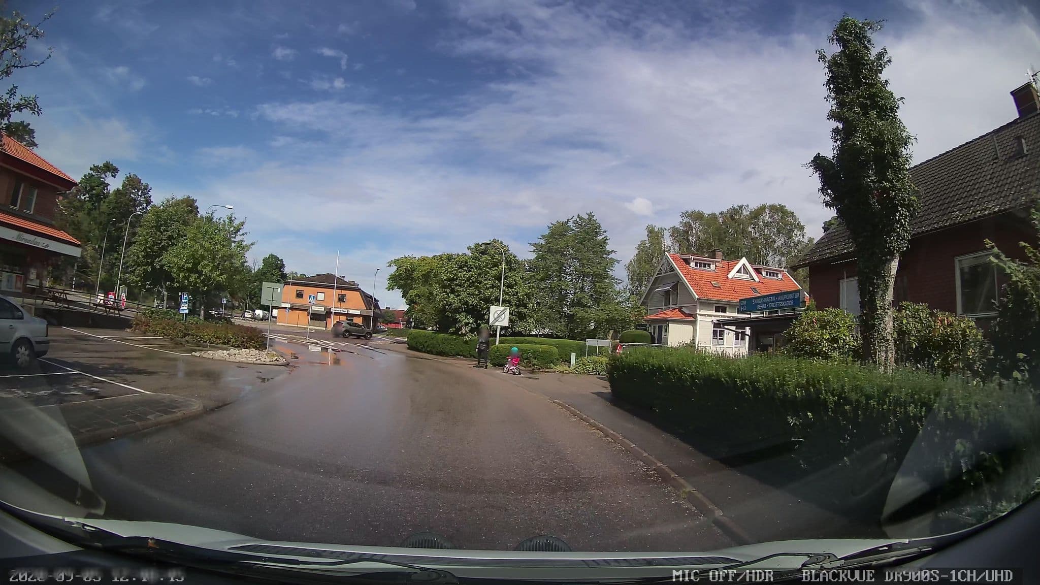 Street view near Hotell Henån, Henån — © dsb (CC BY-SA · Mapillary)