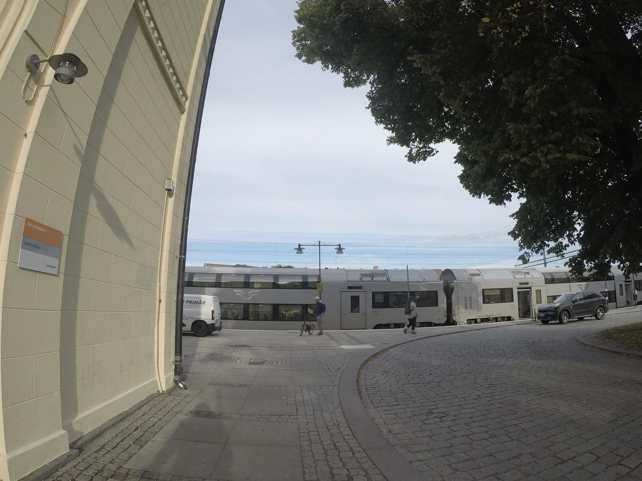 Street view near Livin Station Hotel, Örebro — © msamme (CC BY-SA · Mapillary)