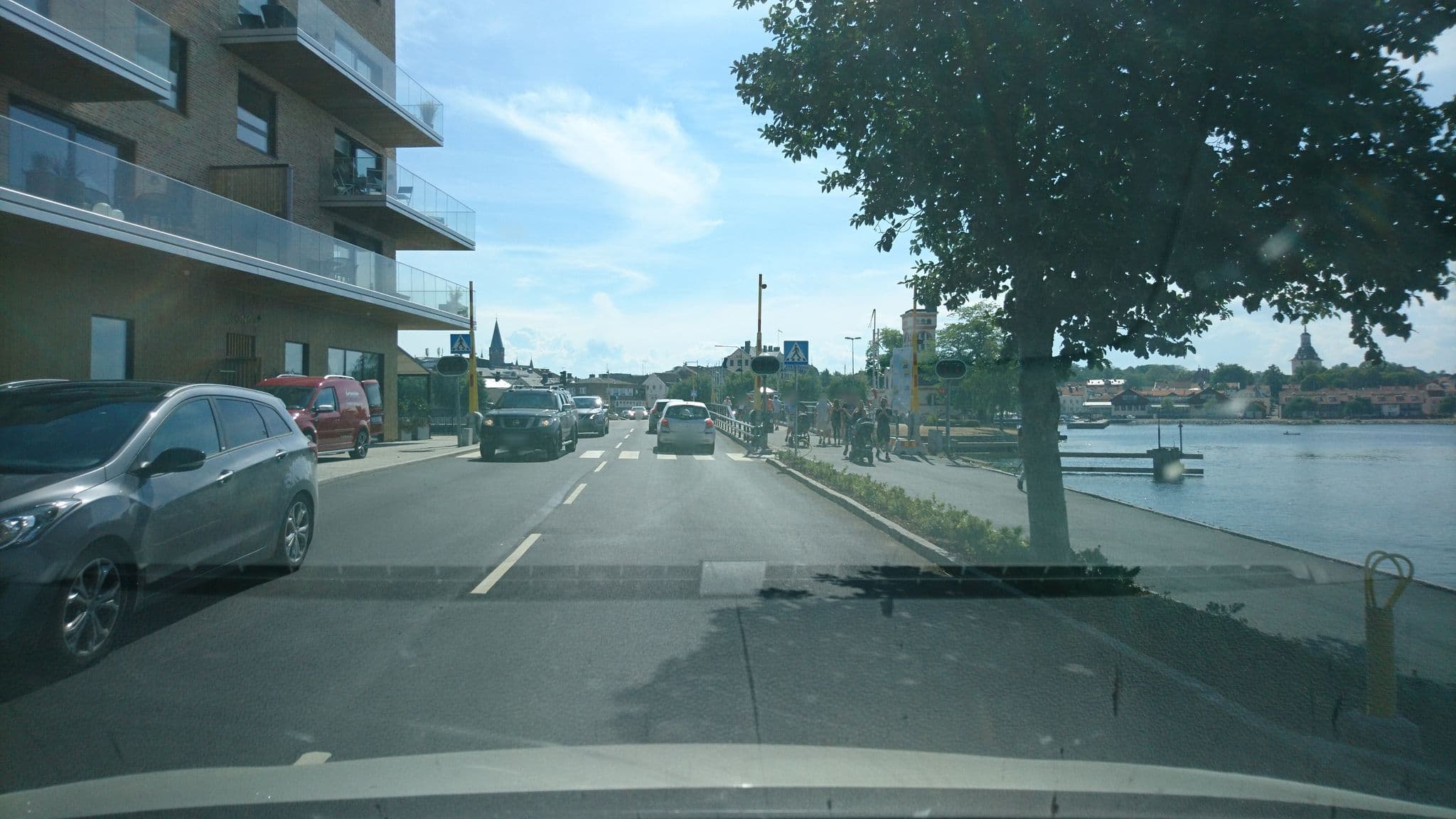 Street view near Hotel Slottsholmen, Västervik — © floke (CC BY-SA · Mapillary)