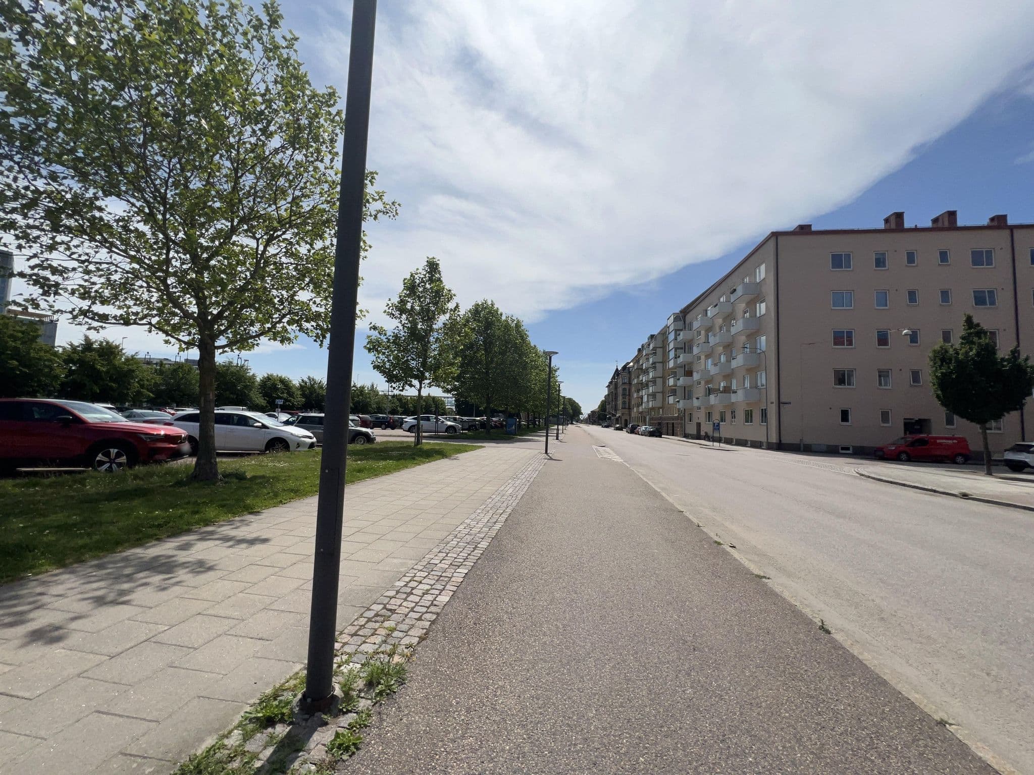 Street view near Hotell Natti Natti, Halmstad — © Lynx_Solutions (CC BY-SA · Mapillary)