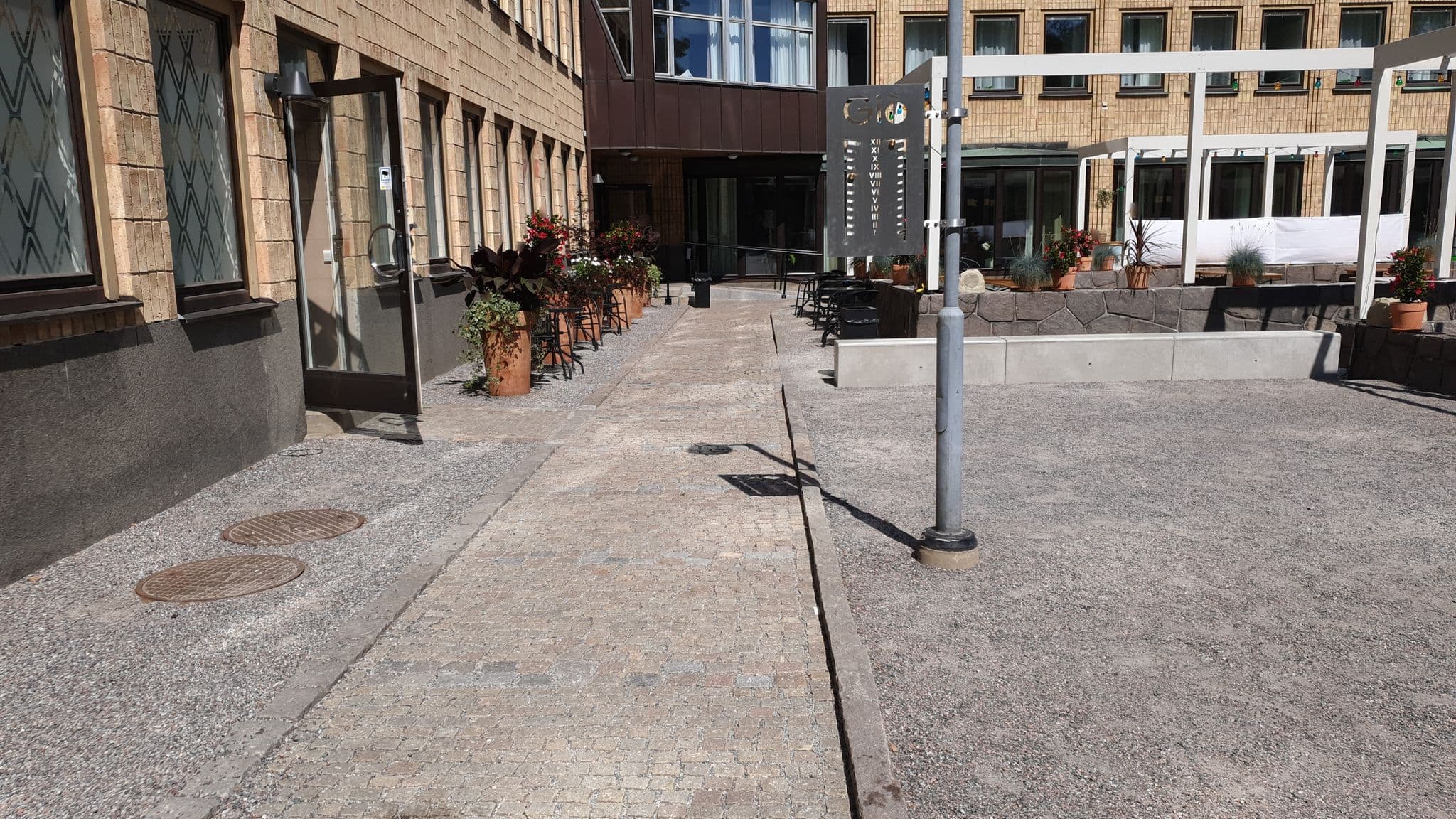 Street view near Hotel Giò, Solna — © jopparn (CC BY-SA · Mapillary)