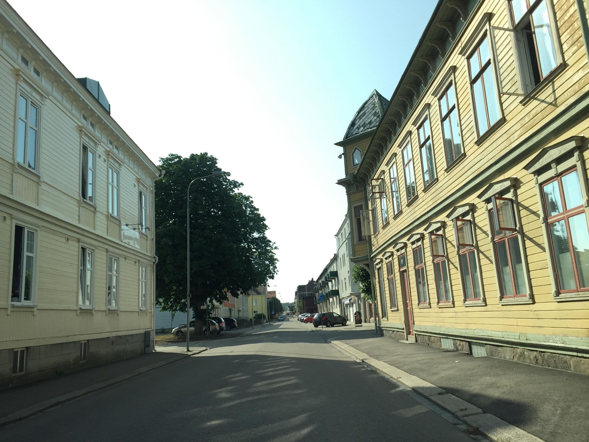 Street view near Vänersborgs Vandrarhem, Vänersborg — © cnbg (CC BY-SA · Mapillary)