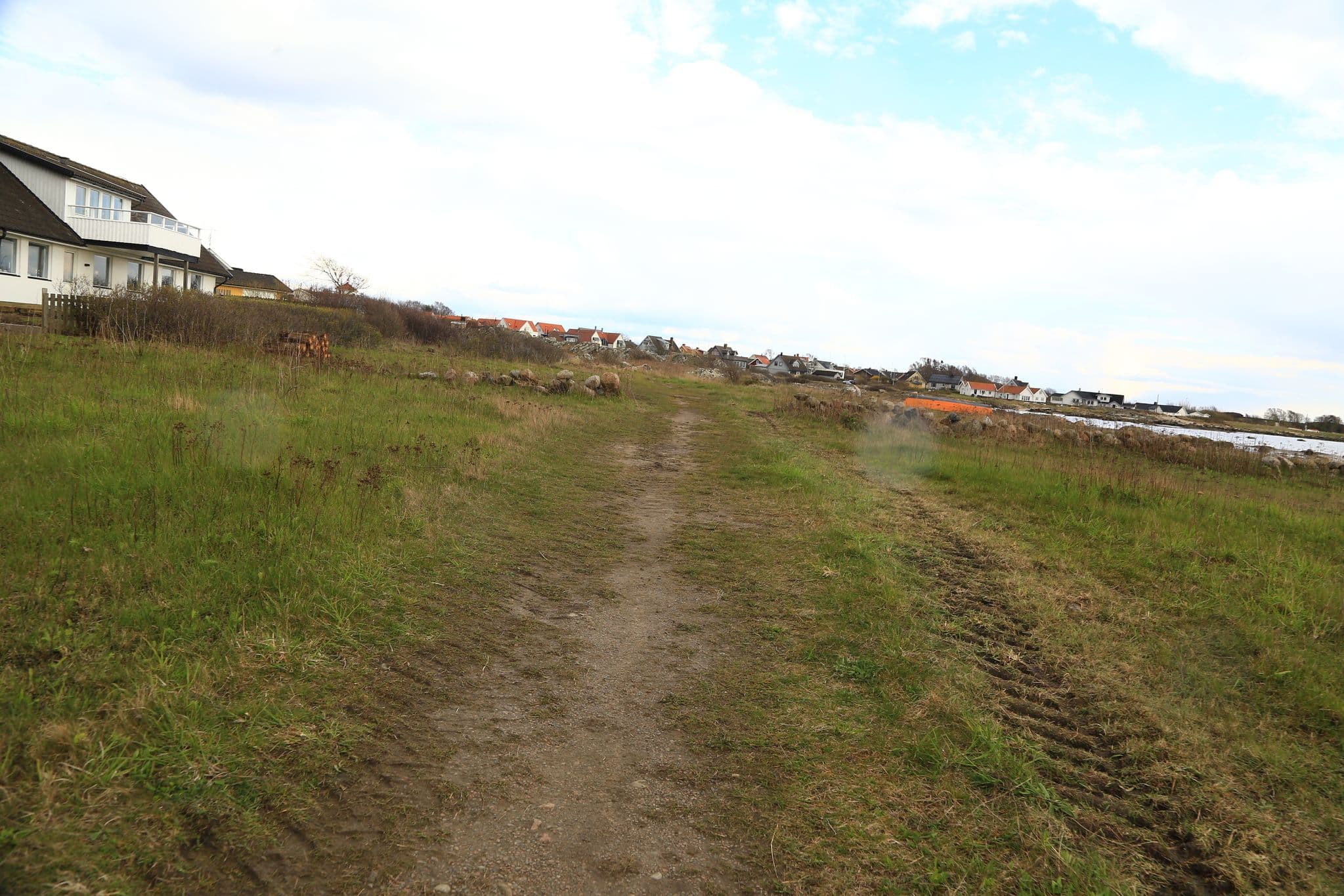 Street view near Pensionat havet, Träslövsläge — © jorfro (CC BY-SA · Mapillary)