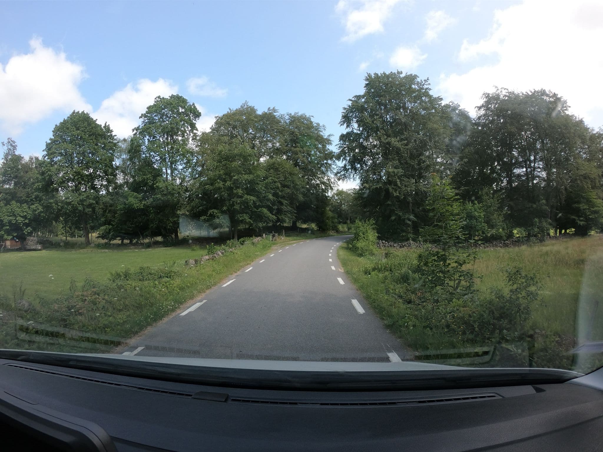 Street view near Honungsfarmens ställplats, Sösdala — © abuzaidh (CC BY-SA · Mapillary)