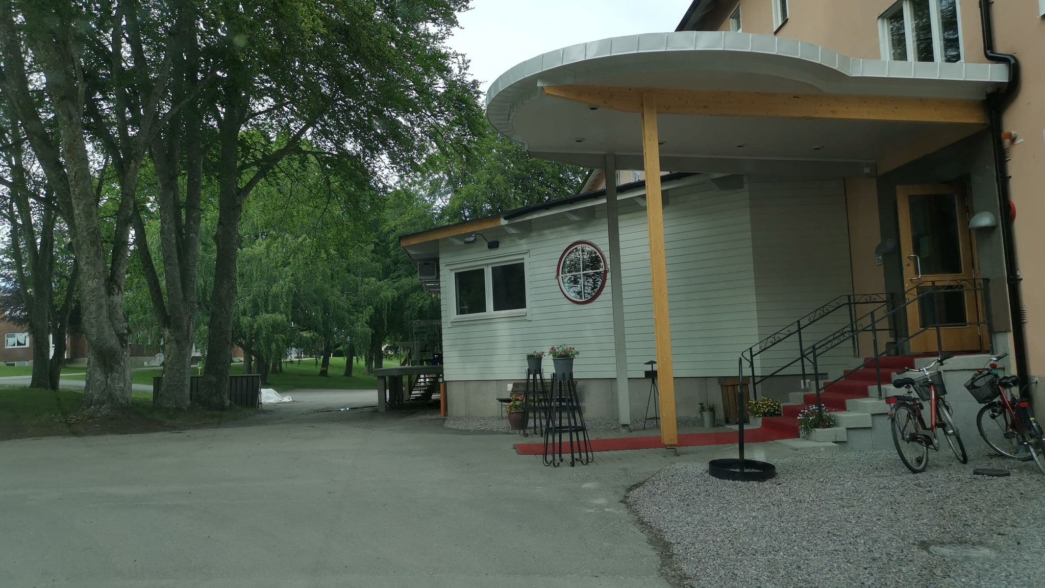 Street view near Hotell Hehrne, Vargön — © dsb (CC BY-SA · Mapillary)
