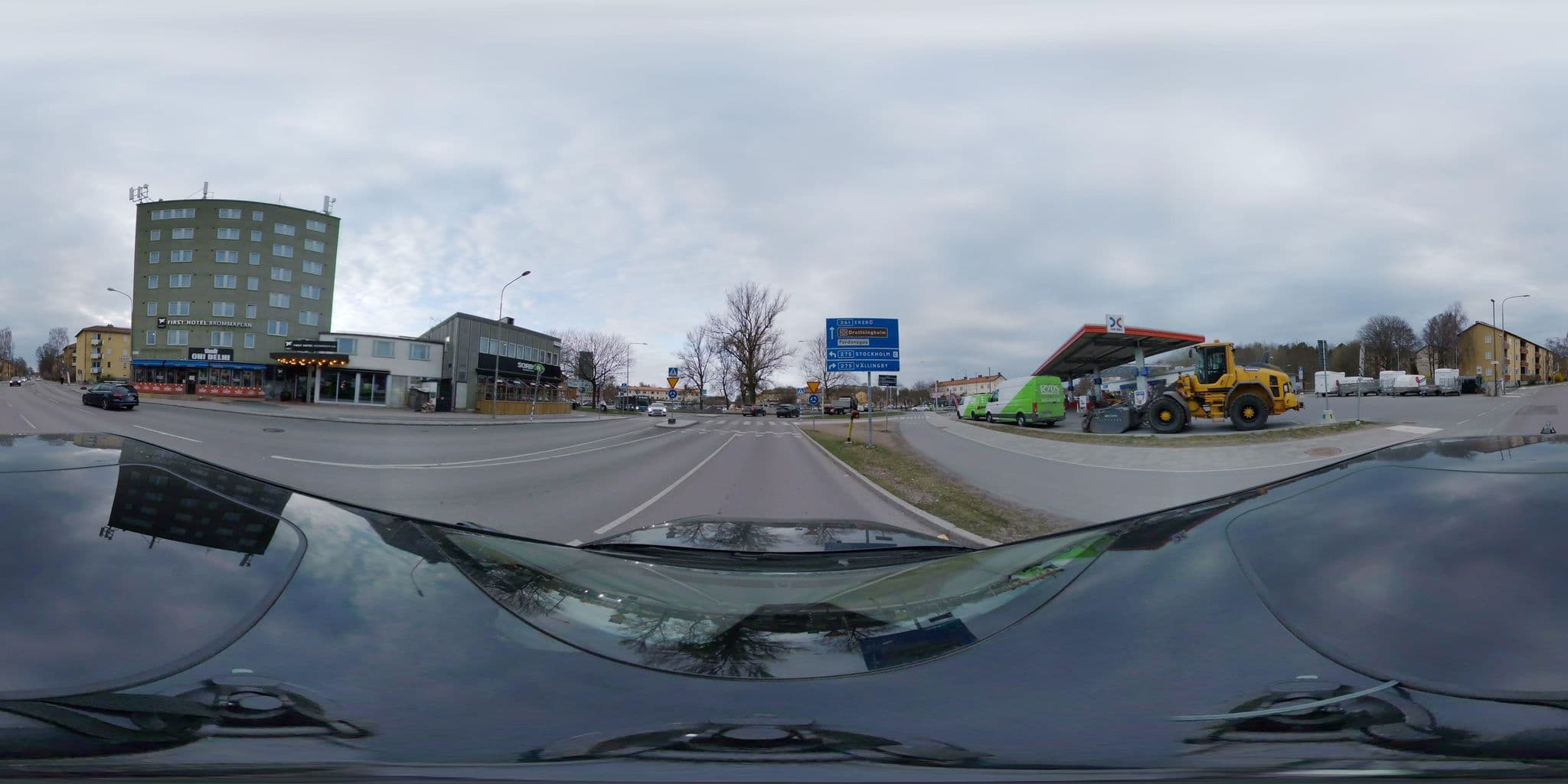 Street view near First Hotel Brommaplan, Bromma — © bruno360 (CC BY-SA · Mapillary)