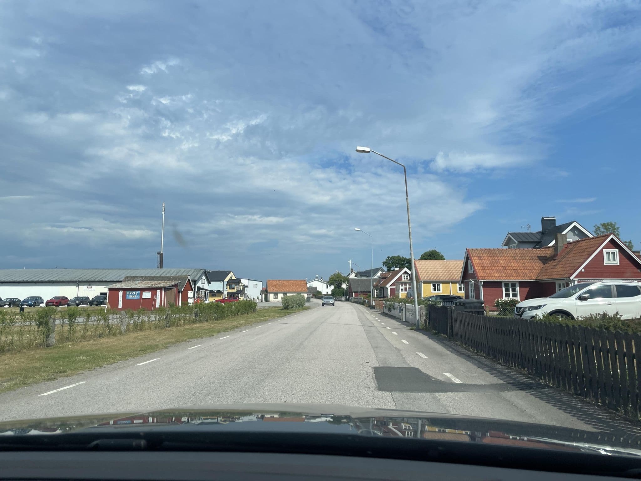 Street view near Ställplats Hörviks Gästhamn, Hällevik — © adville (CC BY-SA · Mapillary)