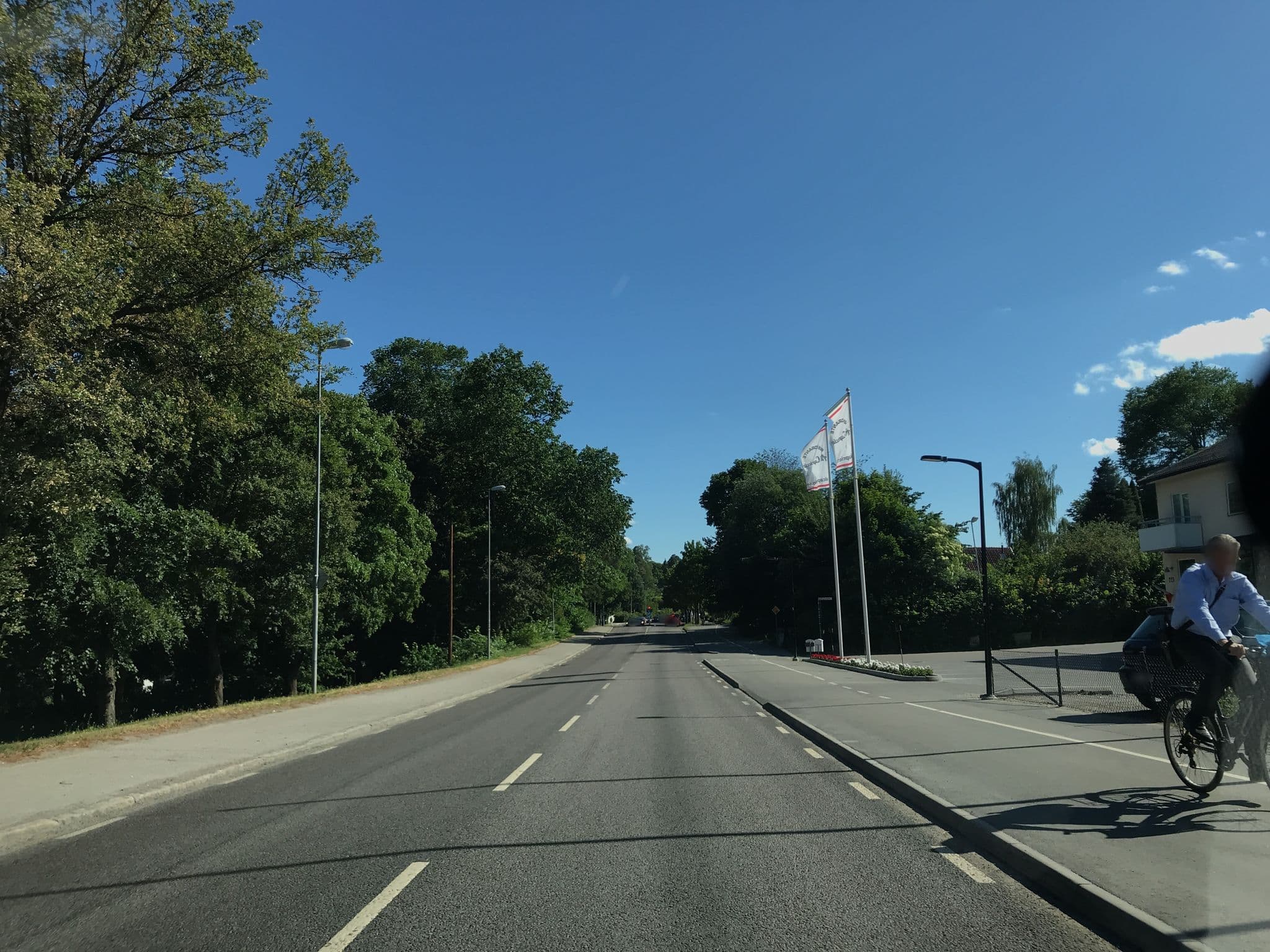 Street view near Edsviken Hotell, Sollentuna — © andreas_p (CC BY-SA · Mapillary)