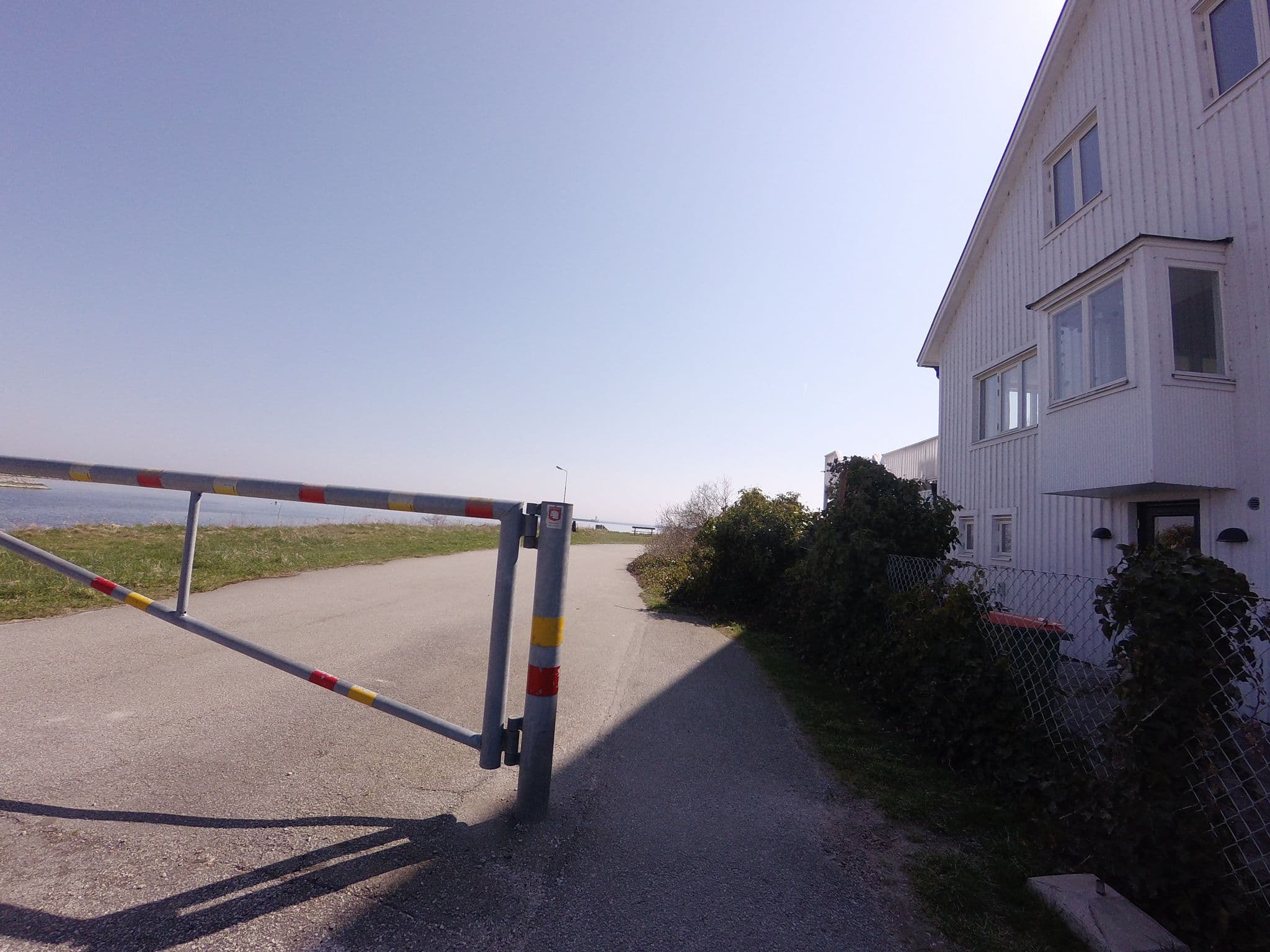 Street view near Strandvillan Ljunghusen, Ljunghusen — © larshelmin (CC BY-SA · Mapillary)