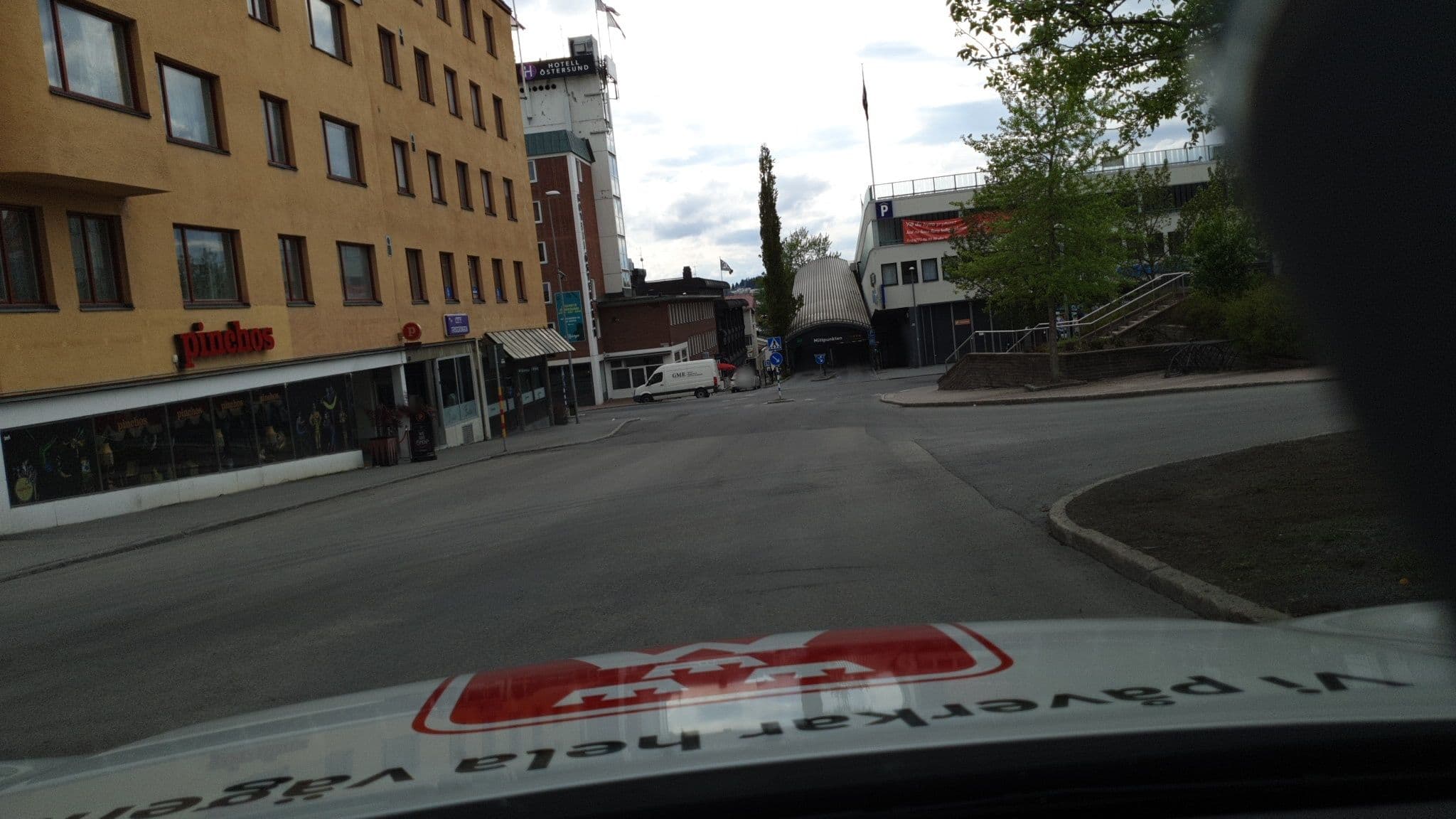 Street view near Gamla Teatern, Östersund — © roadroid (CC BY-SA · Mapillary)