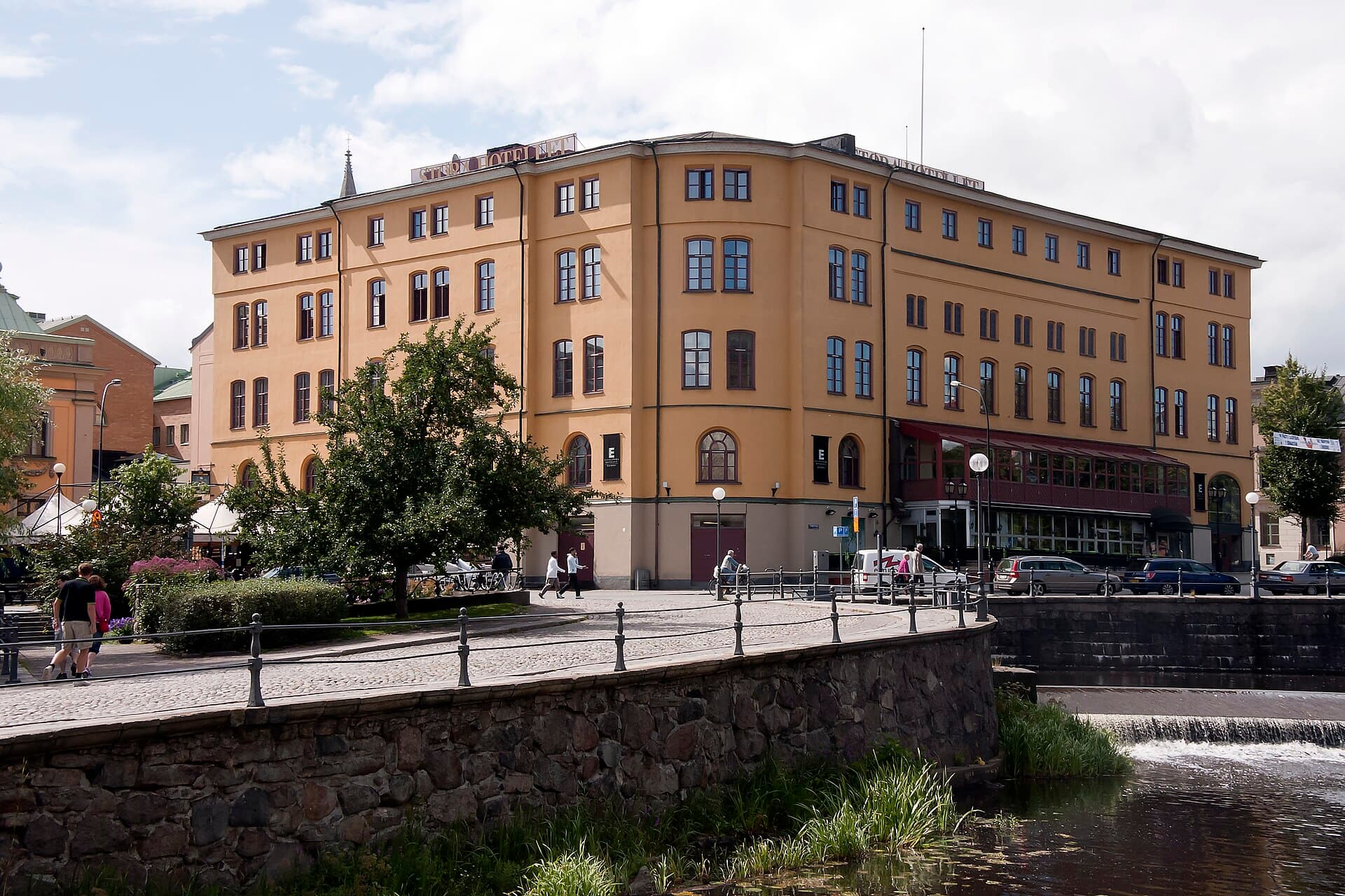Elite Stora Hotellet (via Wikimedia Commons, CC0)