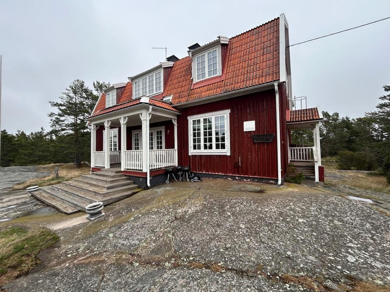 Street view near Thielska villan, Dalarö — © salgo601 (CC BY-SA · Mapillary)