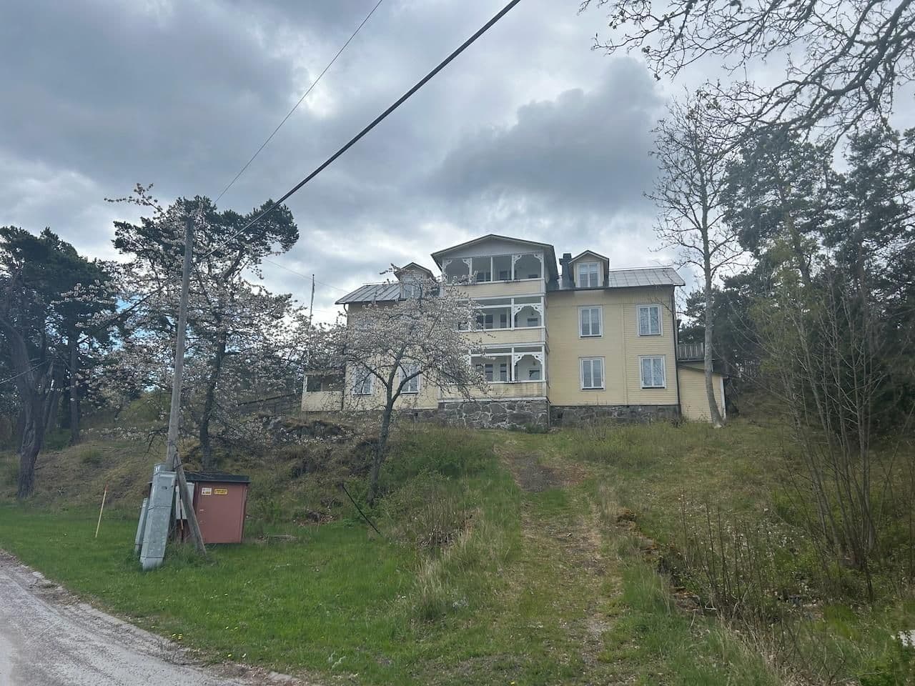 Street view near Utö Vandrarhem Skärgården, Dalarö — © salgo601 (CC BY-SA · Mapillary)