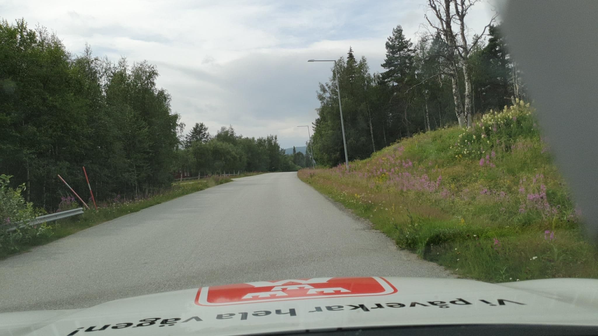 Street view near Ammarnäsgårdens Vandrarhem, Storuman — © roadroid (CC BY-SA · Mapillary)